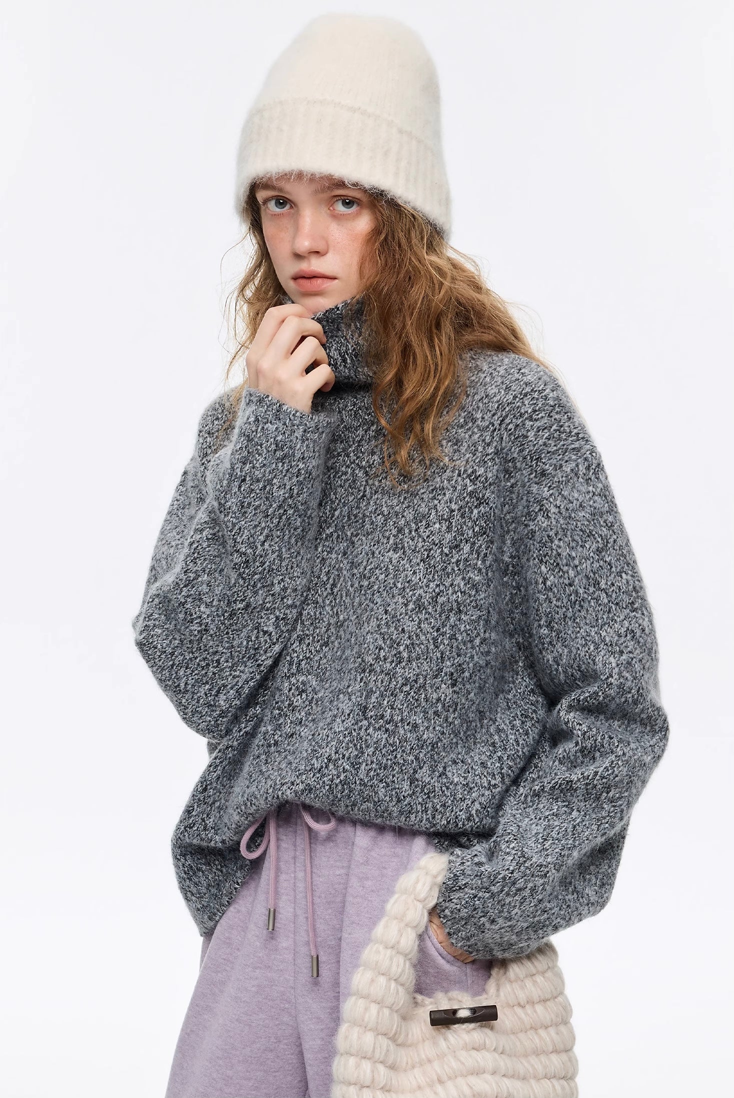 ラビットブレンドハイネックニット
C3366