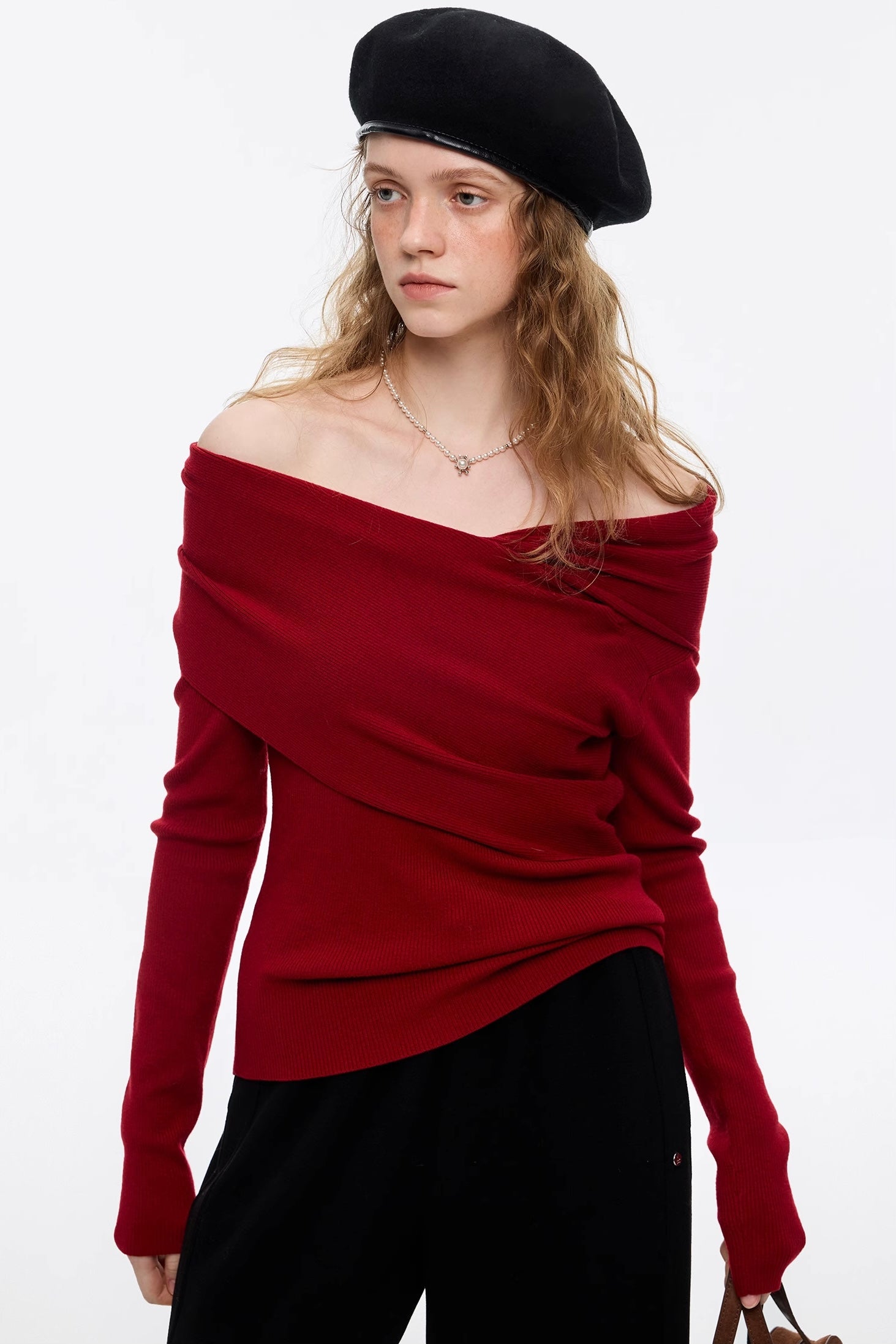 ワンショルダーギャザーウールニット
C3365