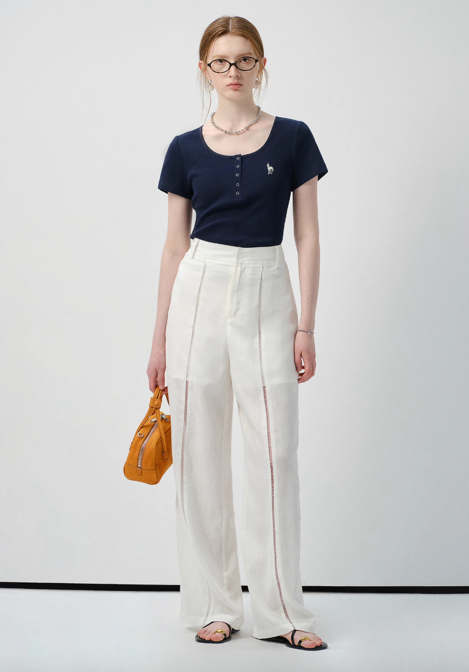 ヘンリーネックアニマル刺繍TシャツC2841