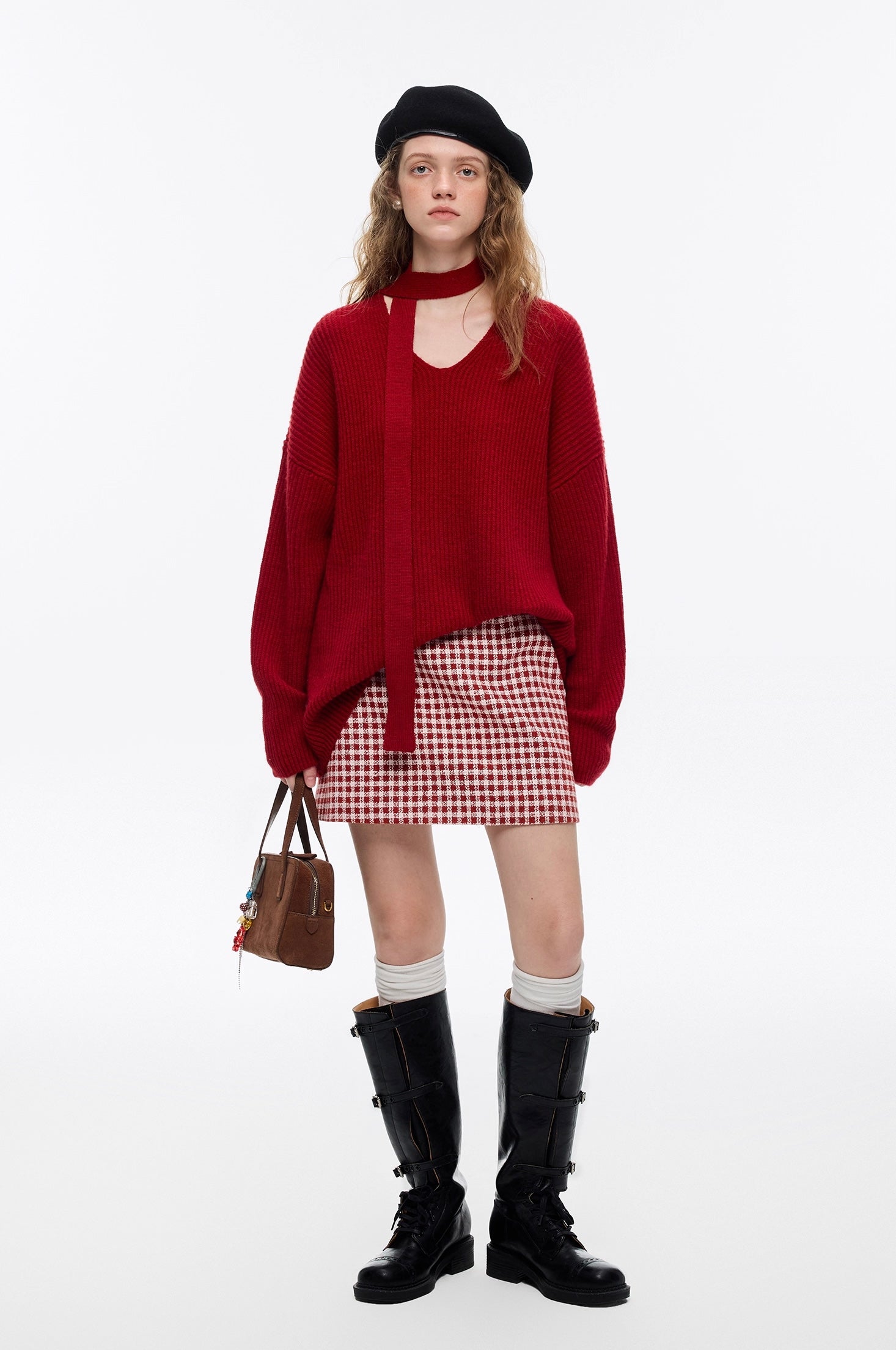 スカーフ付きフェスティブニット
C3372