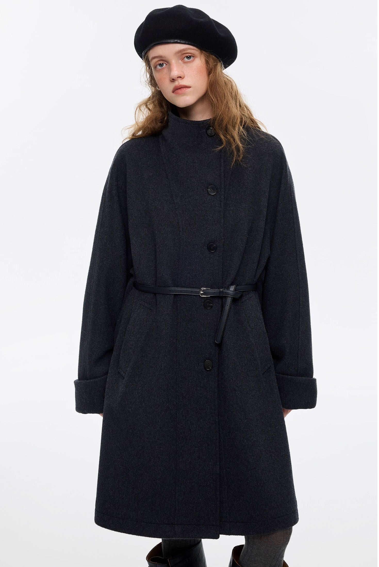 ウールスタンドカラー ケープシルエットコート
C3367