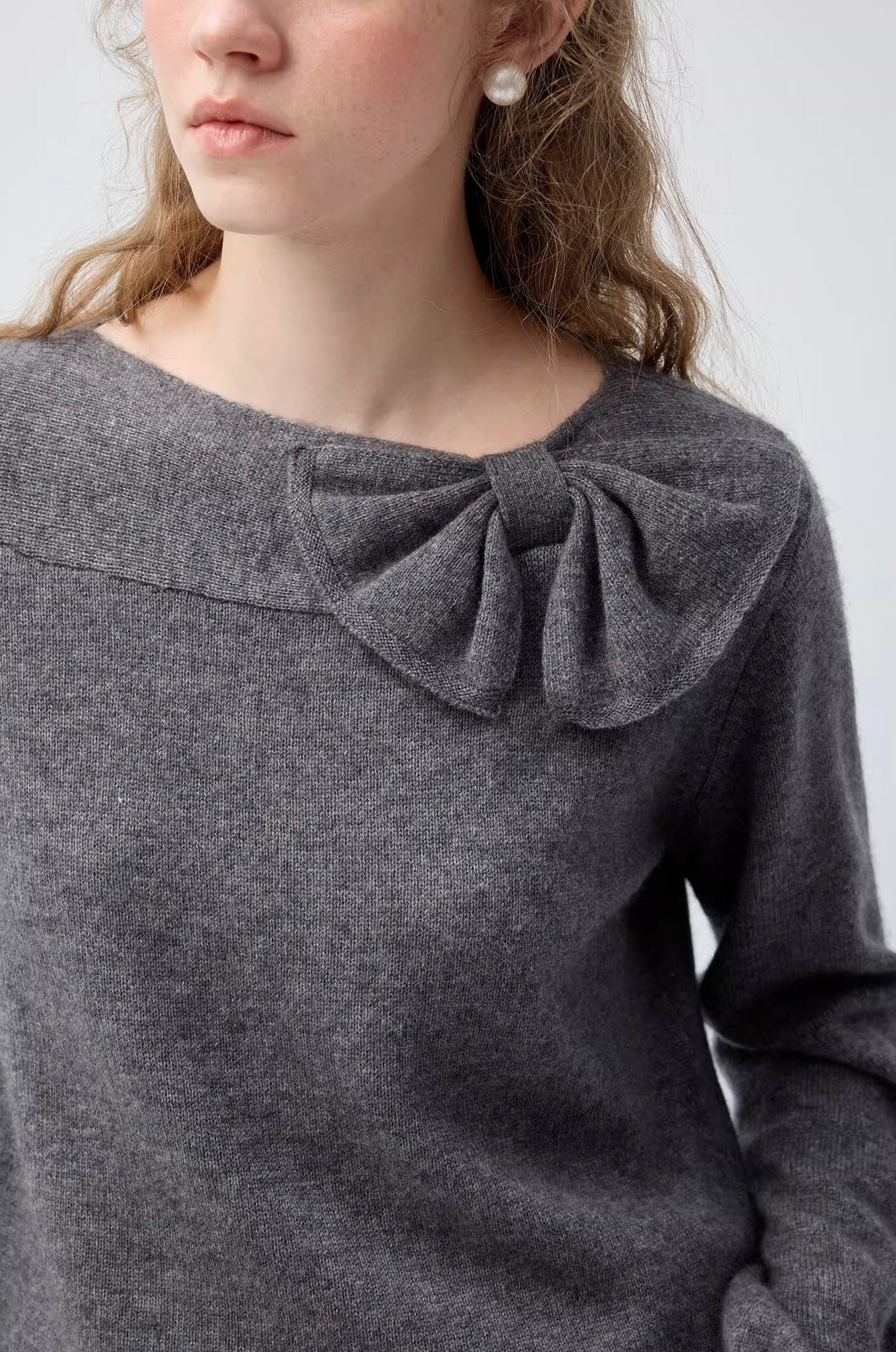 ボウタイネック ウールニット
C3376