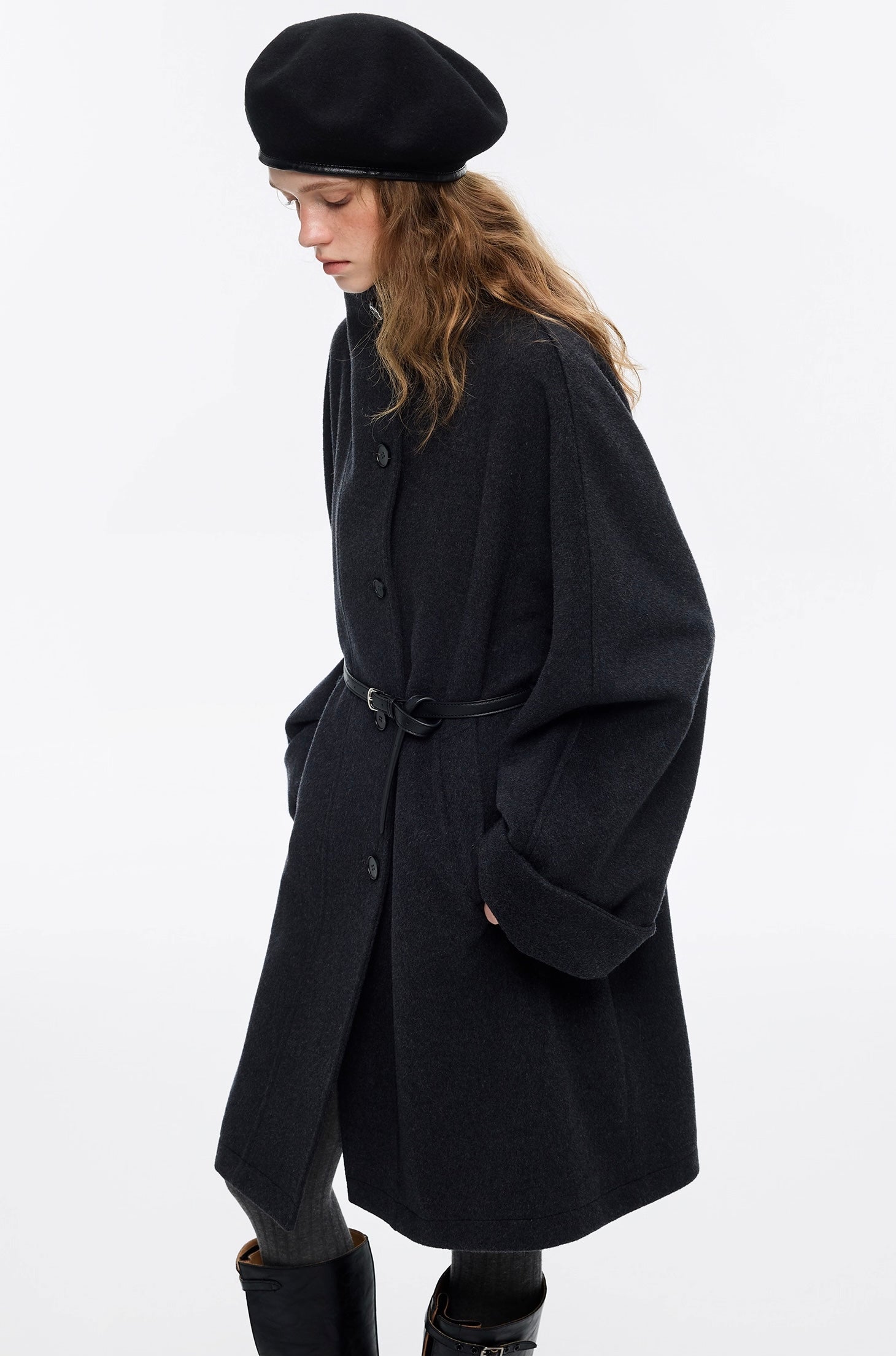 ウールスタンドカラー ケープシルエットコート
C3367