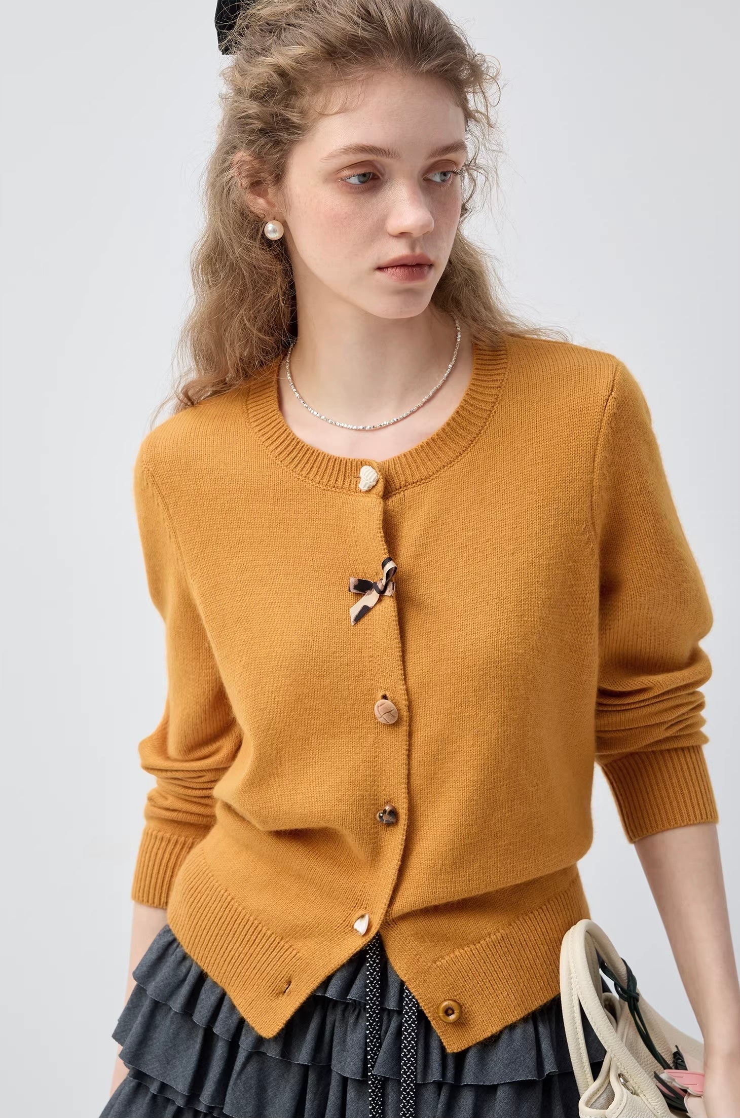 アレンジボタンウールニット
C3383