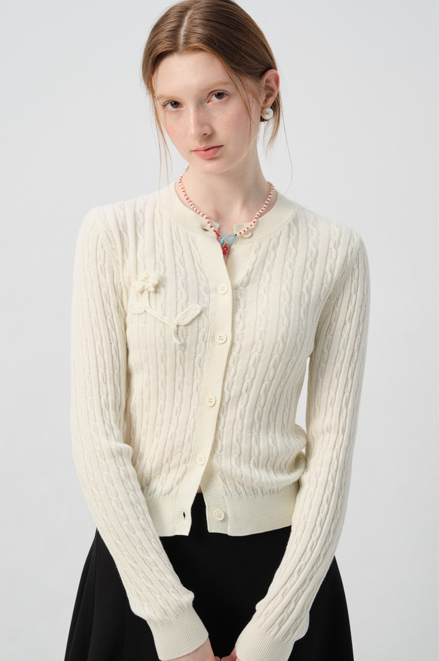 ケーブル編みフラワーニットカーディガン
C3028