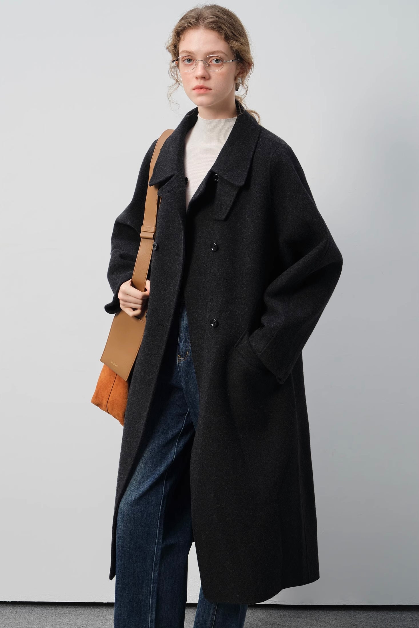 クラシカルムードウールロングコート
C3296