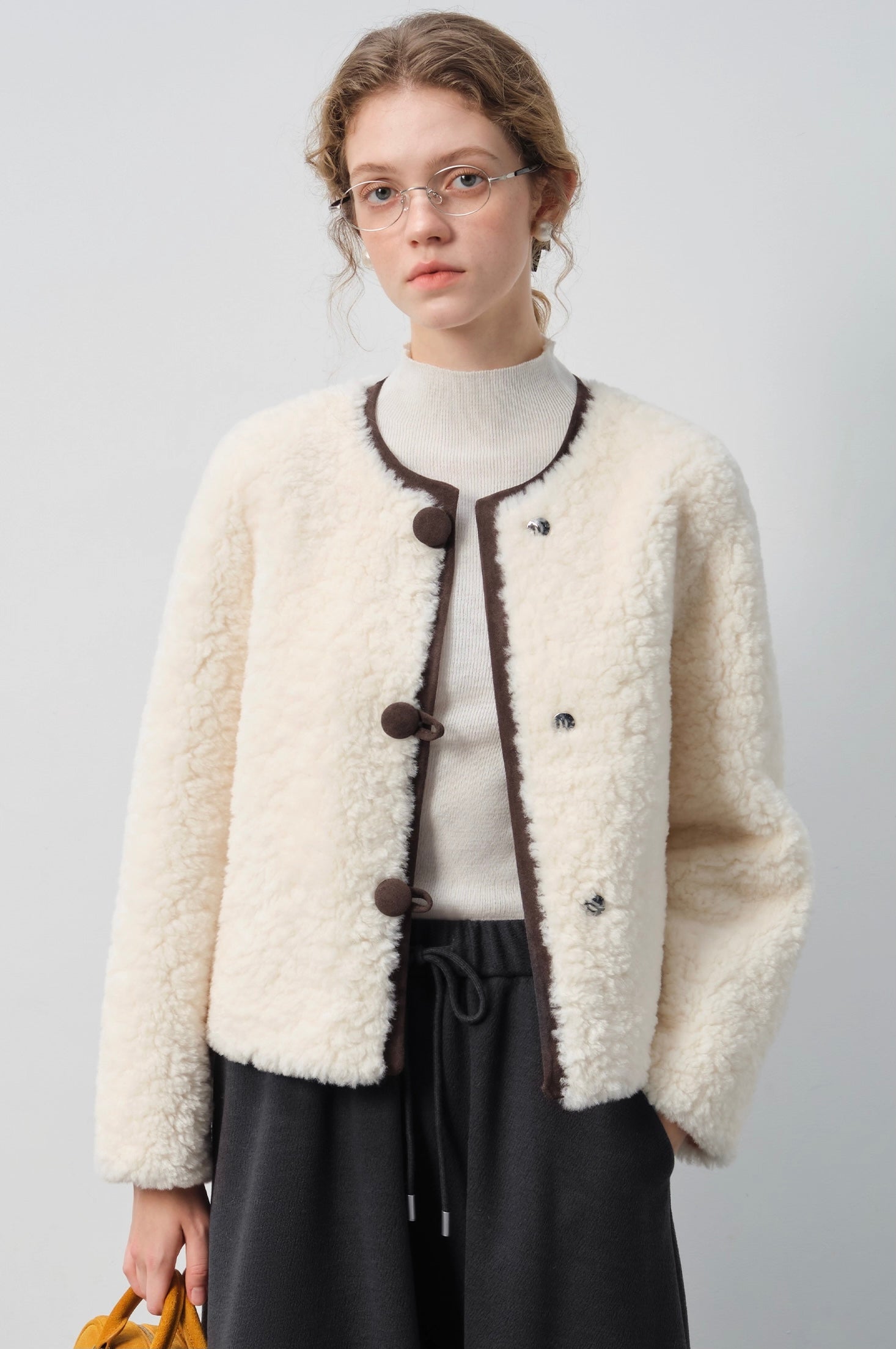 ソフトテクスチャーショートコート
C3330