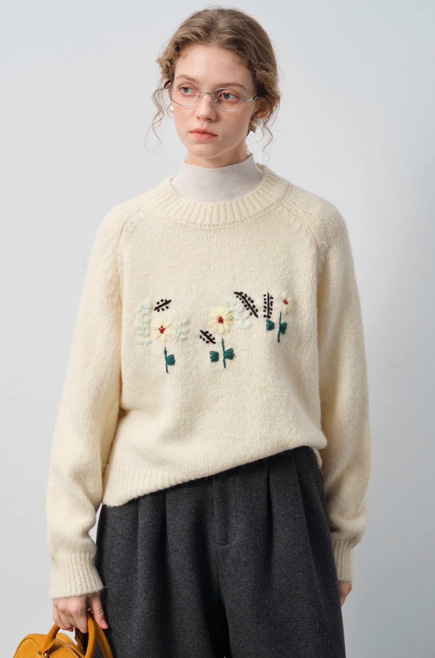 ミニマルウールブレンドニット
C3333