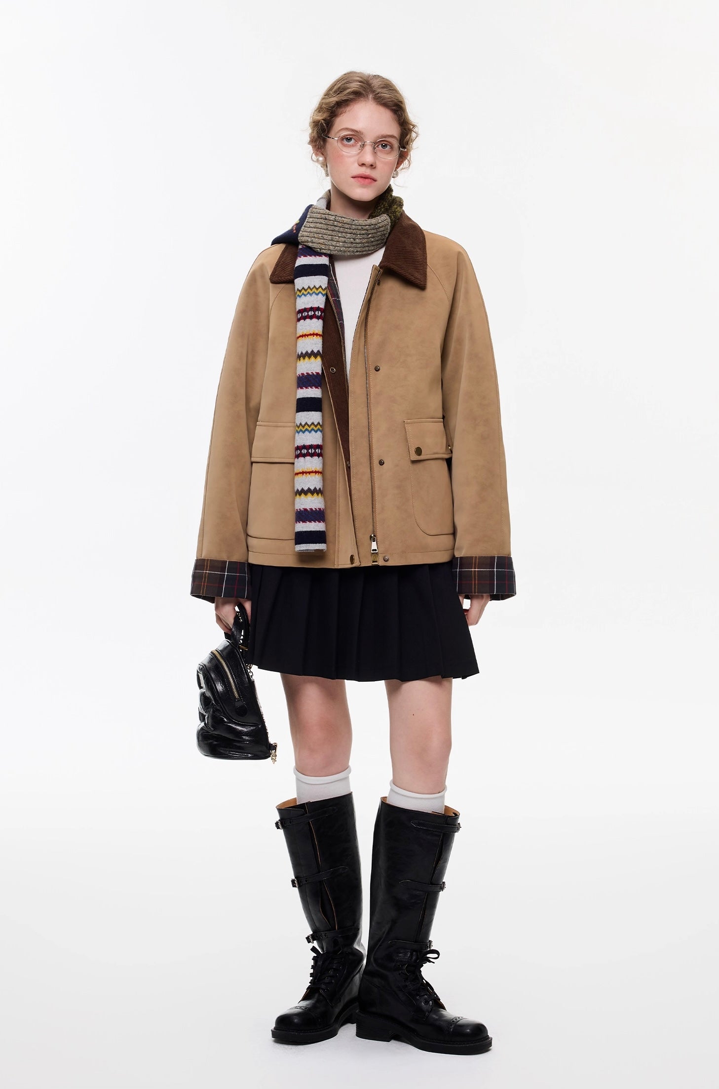 マットフェイクレザーユーティリティジャケット
C3341