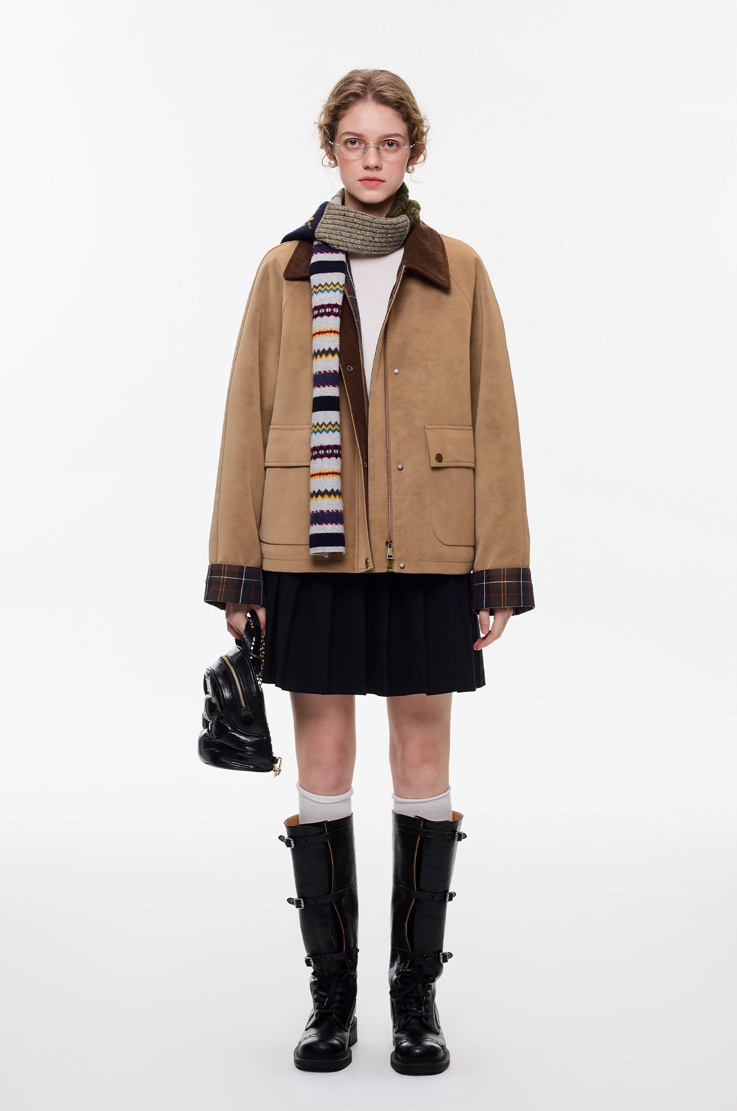 マットフェイクレザーユーティリティジャケット
C3341