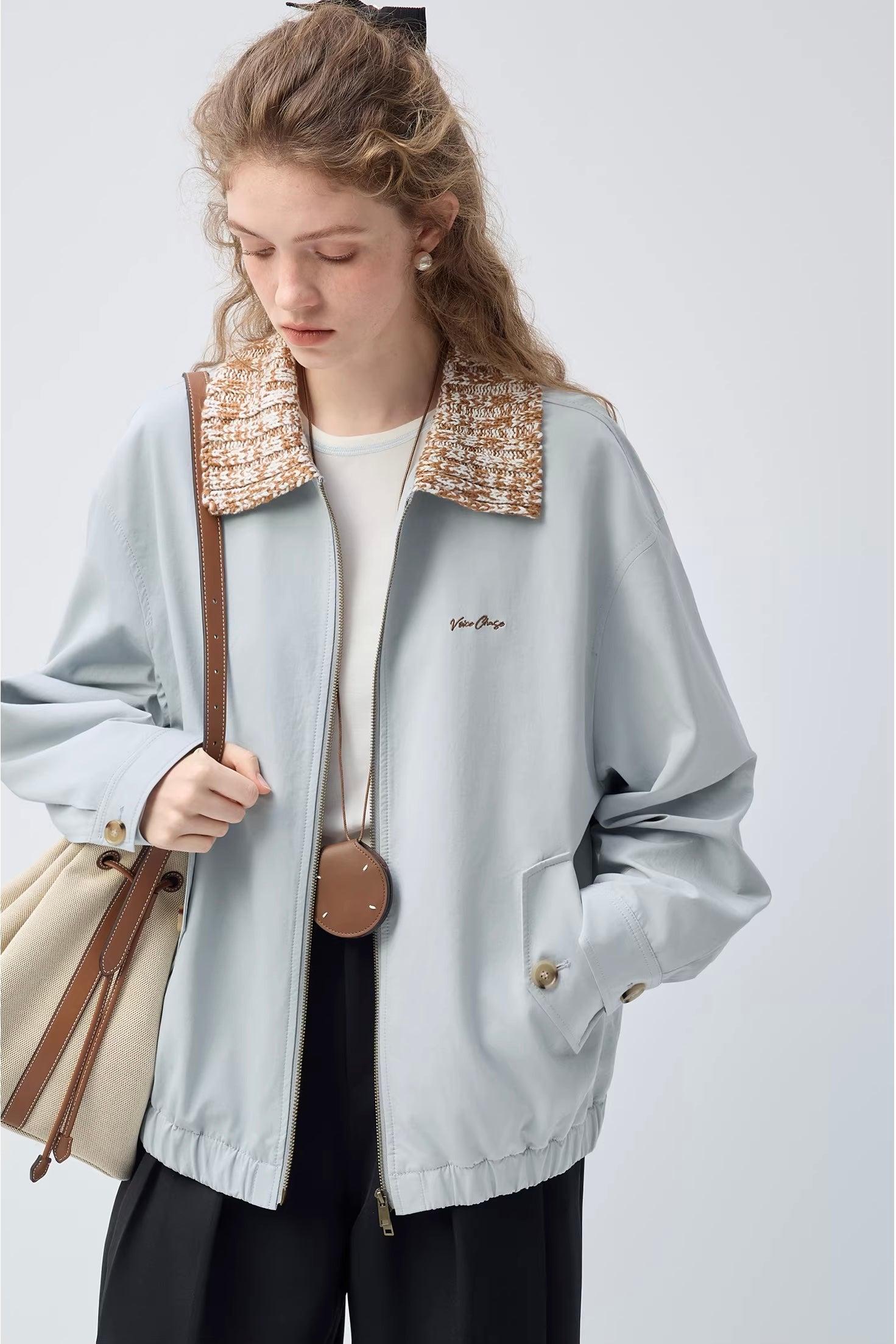 ニットカラー エンブロイダリージャケット
C3389