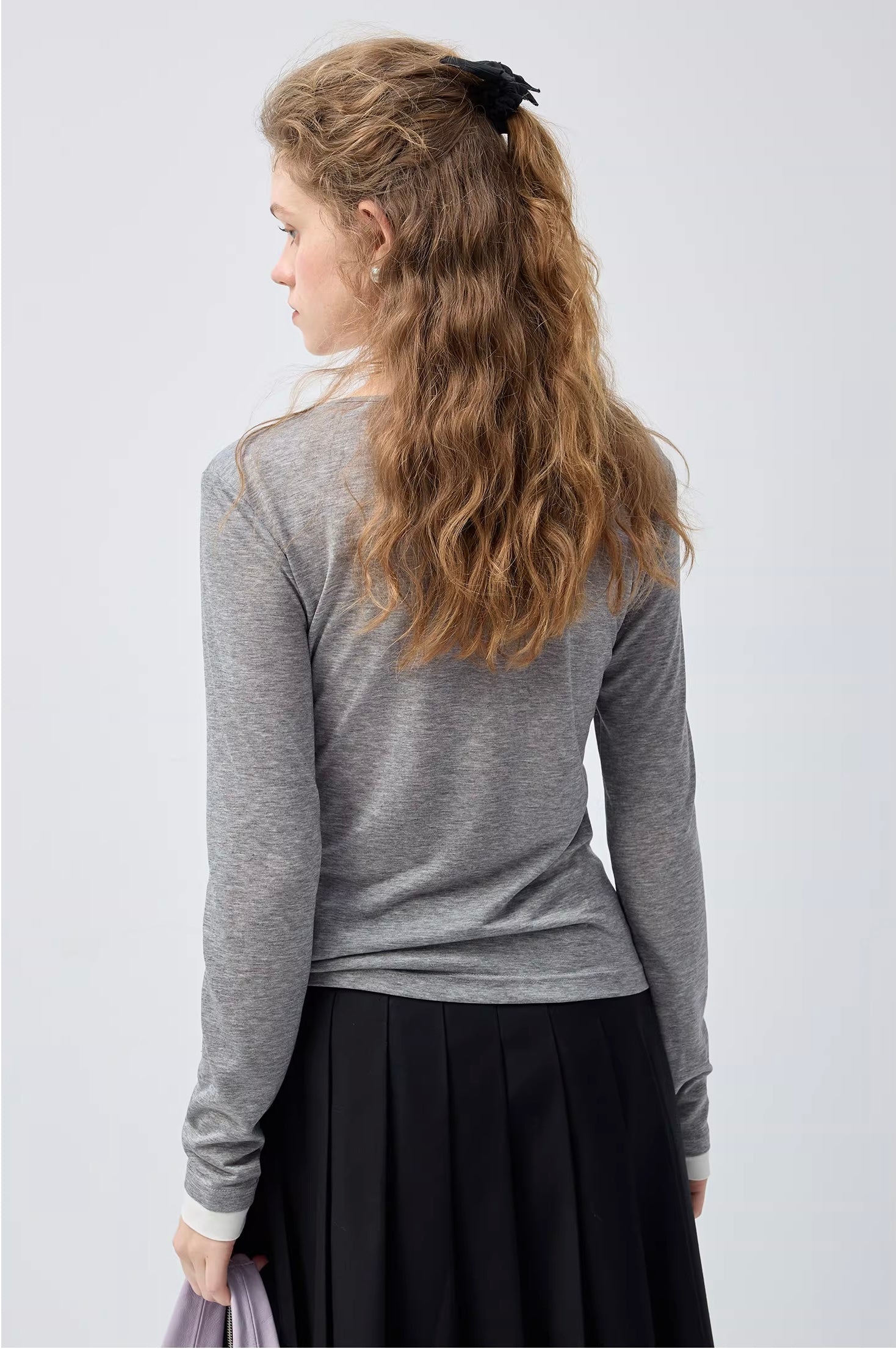 ヘンリーネックレイヤード風ウールトップス
C3394