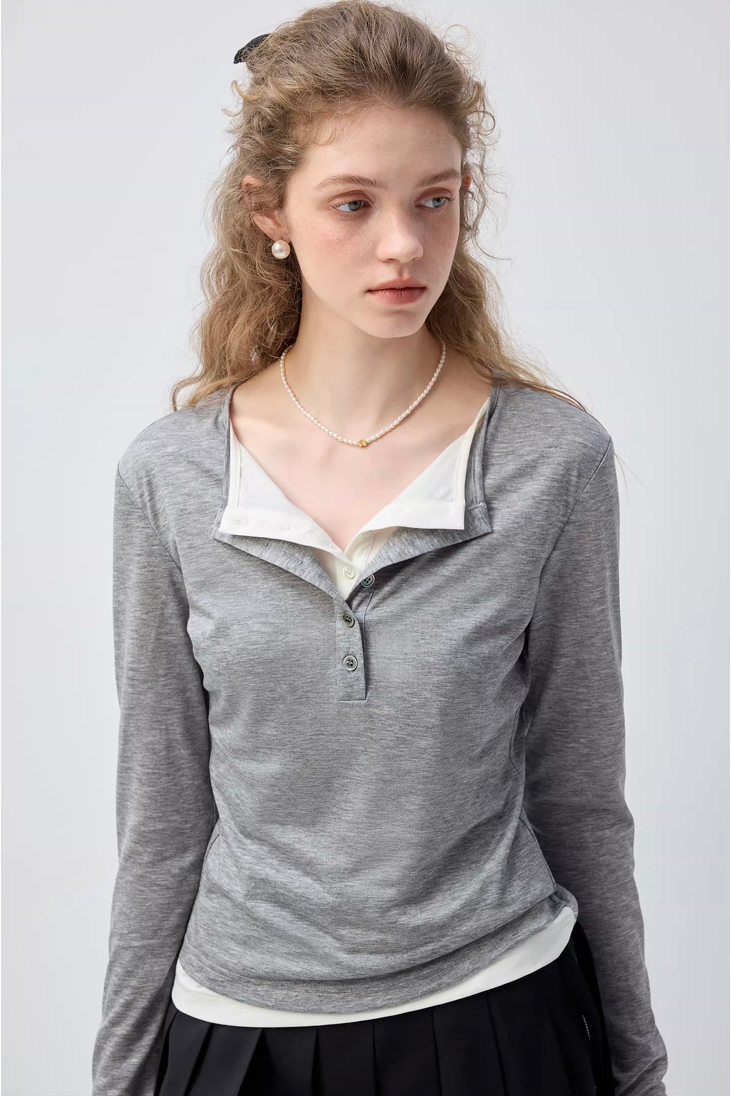 ヘンリーネックレイヤード風ウールトップス
C3394