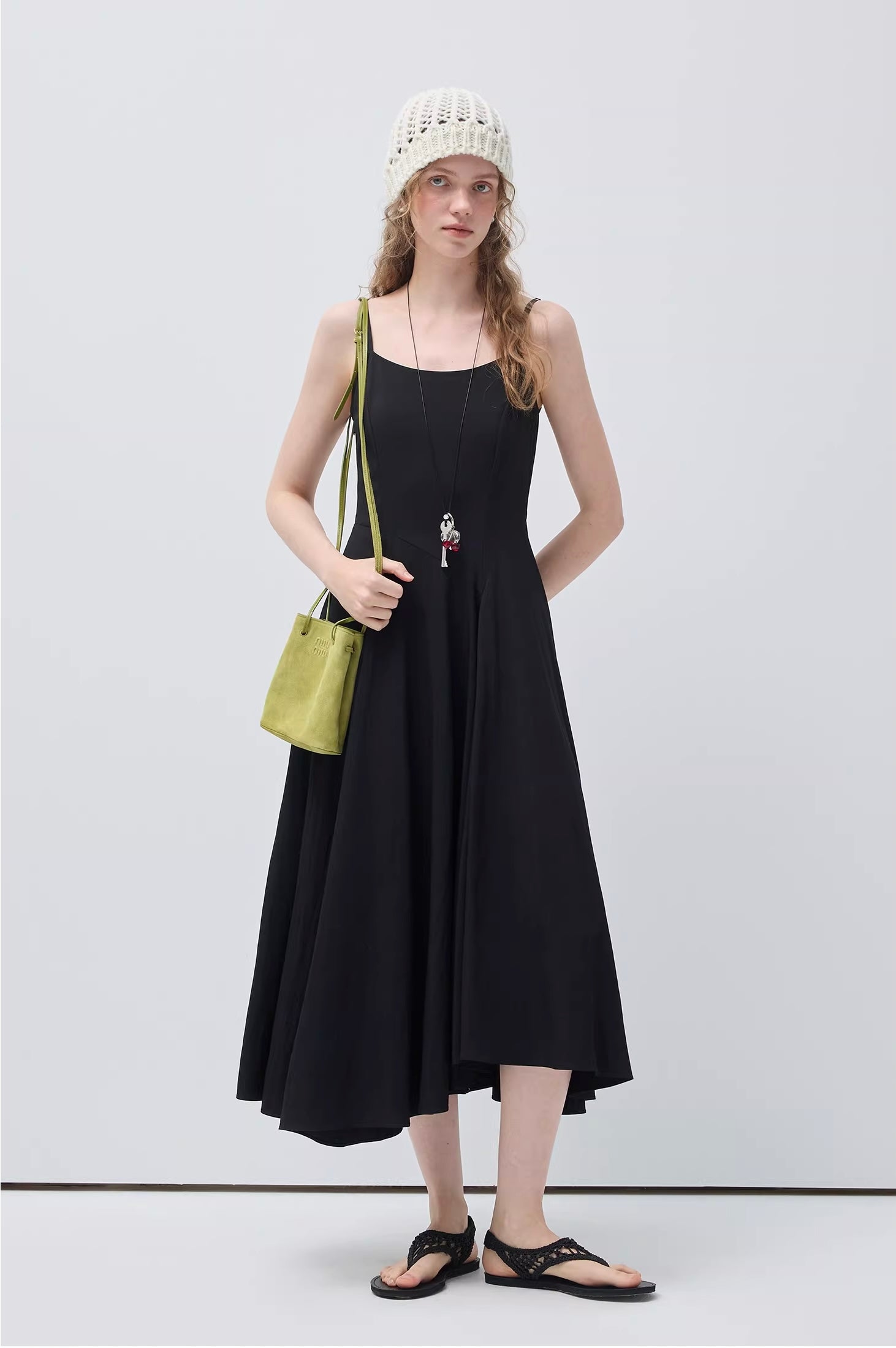 ミニマルキャミソールウエストシェイプワンピースC3411