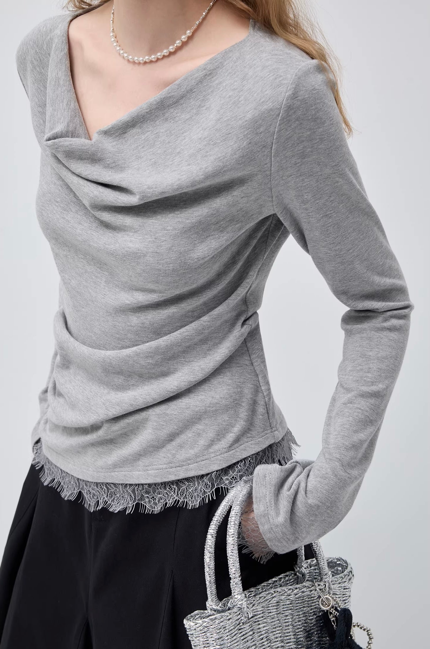 ドレープネックレースコンビ ニットロングスリーブ
C3426