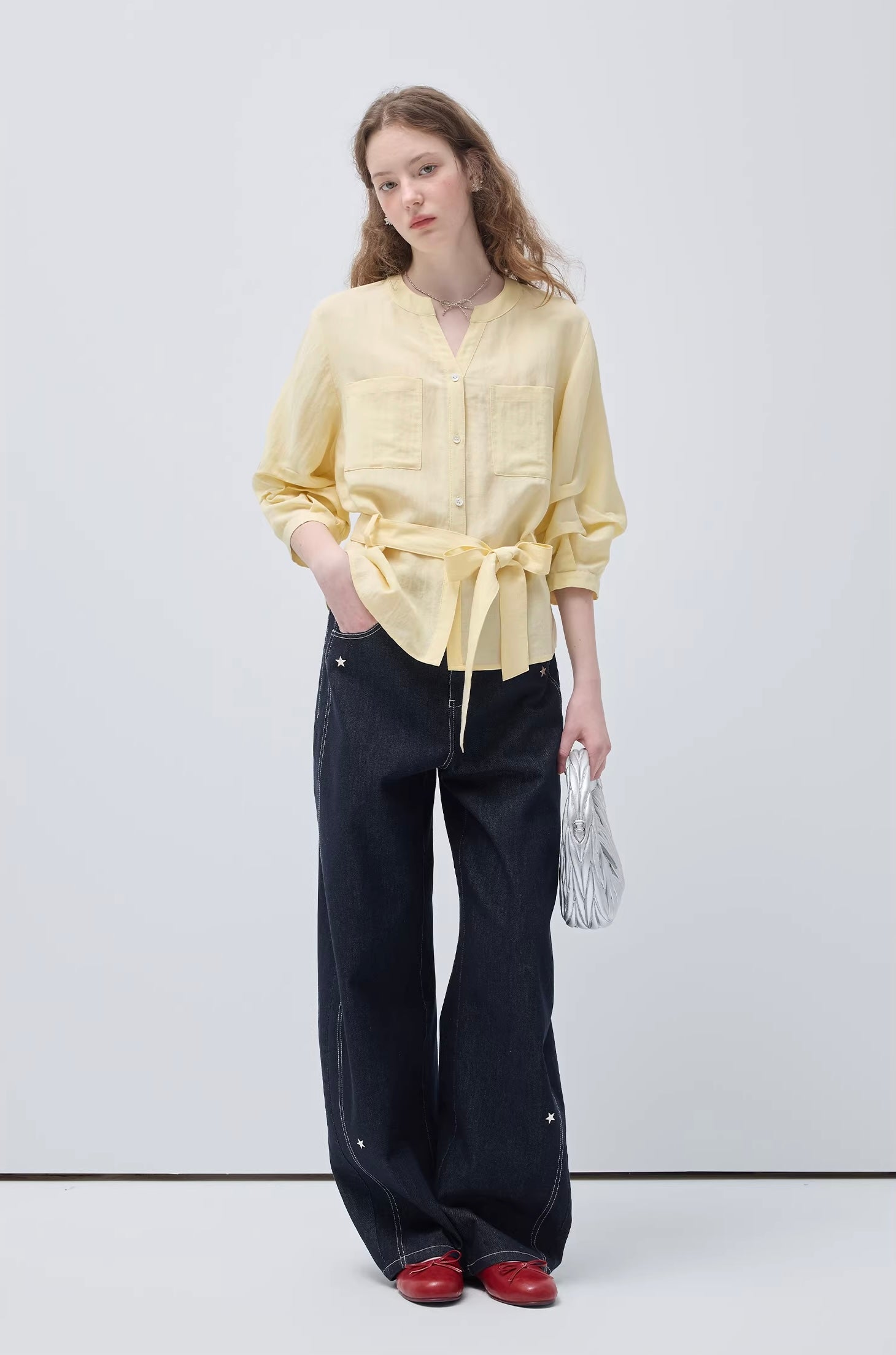 シェルボタンランタンスリーブブラウス
C3427