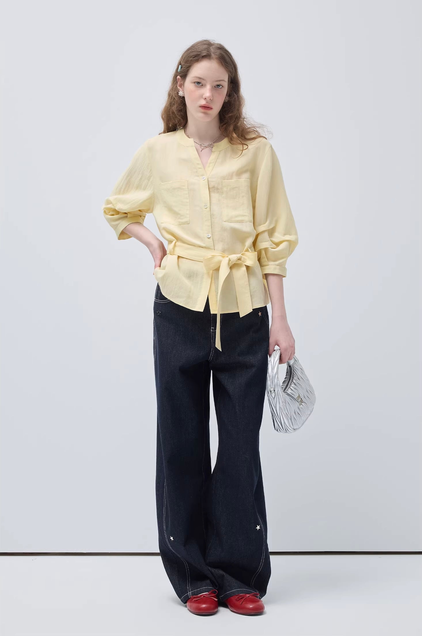 シェルボタンランタンスリーブブラウス
C3427