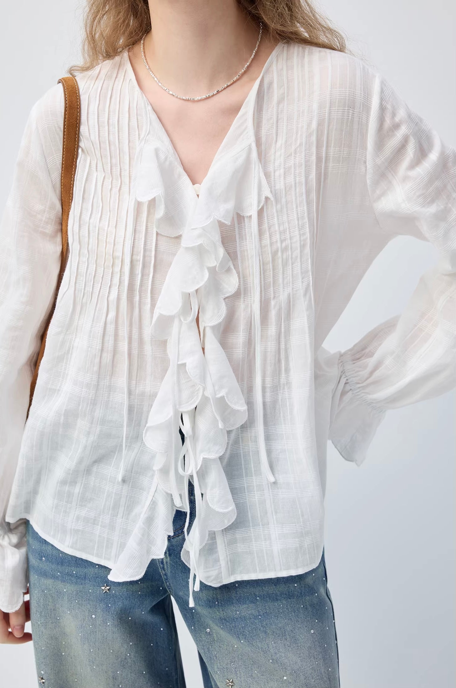 刺繍フリルテクスチャーUVカットブラウス
C3431