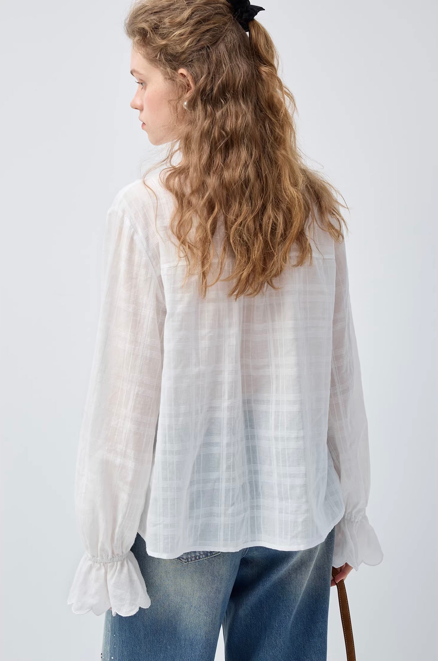 刺繍フリルテクスチャーUVカットブラウス
C3431