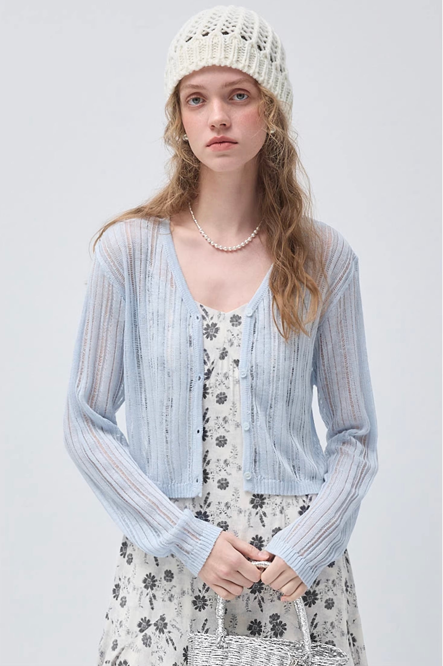 シアー透かし編みVネックカーディガン
C3438