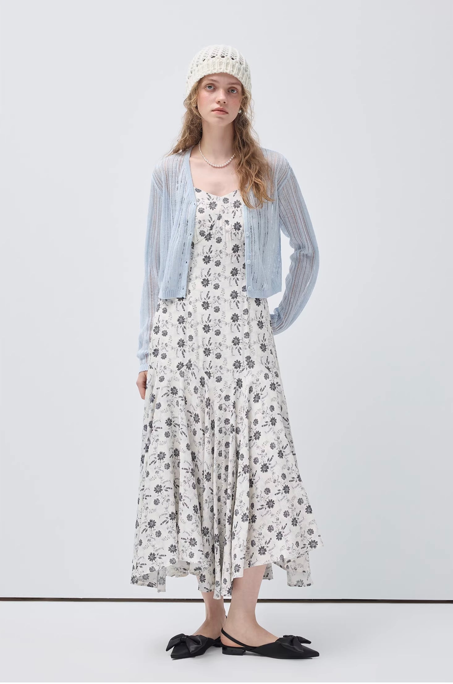 シアー透かし編みVネックカーディガン
C3438