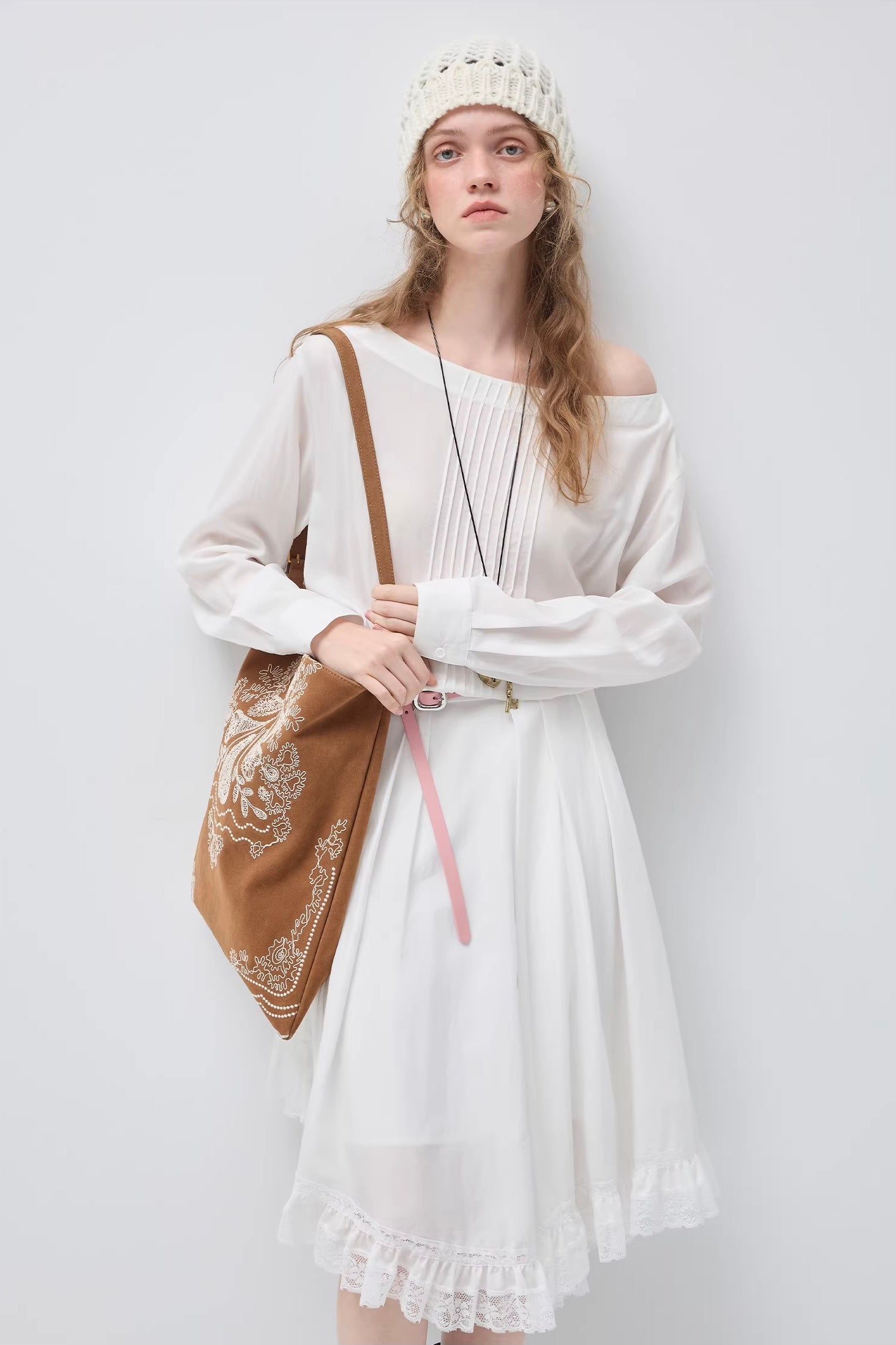 ピュアムード オフショルレースワンピース
C3449