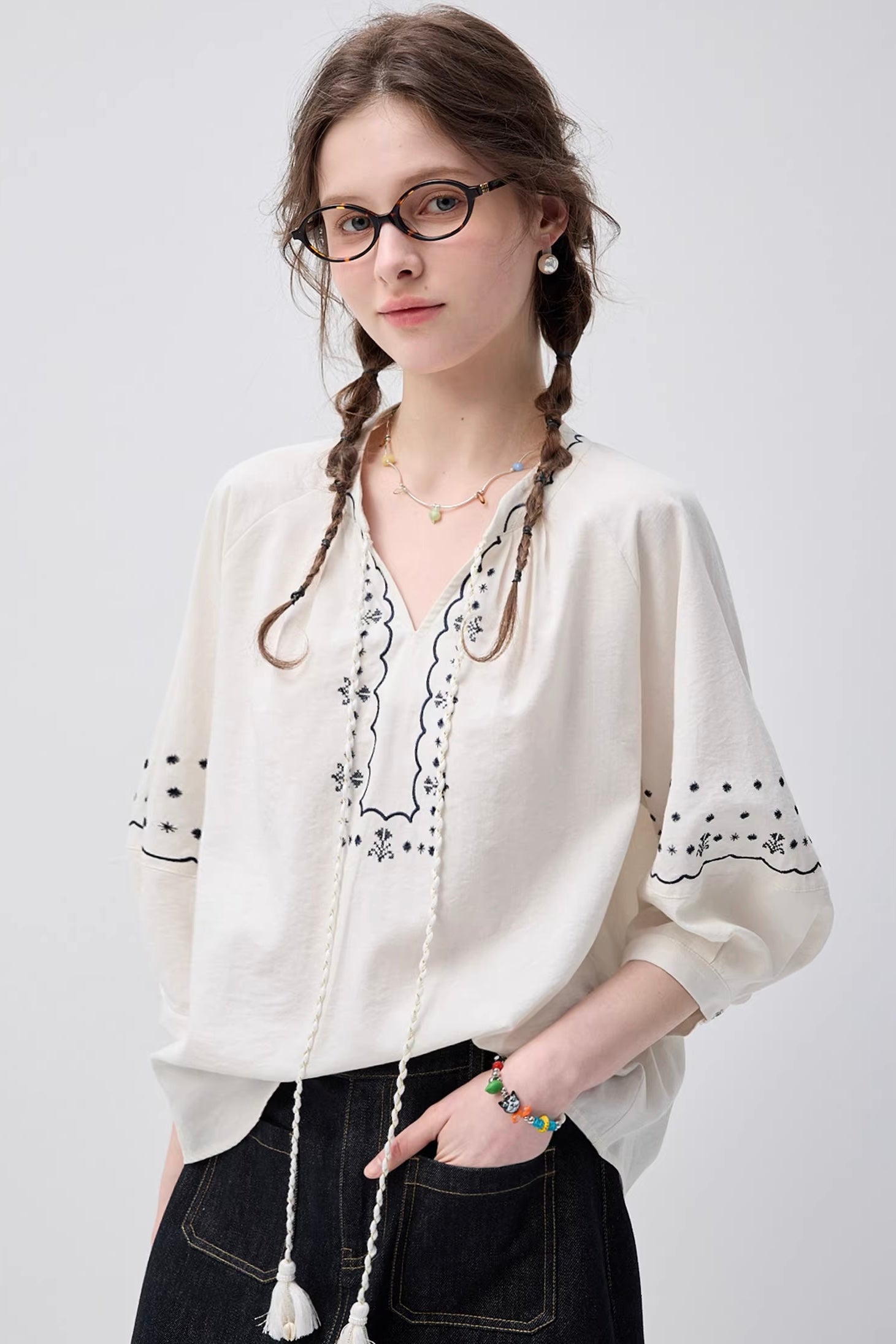 エンブロイダリーパフスリーブトップスC3643