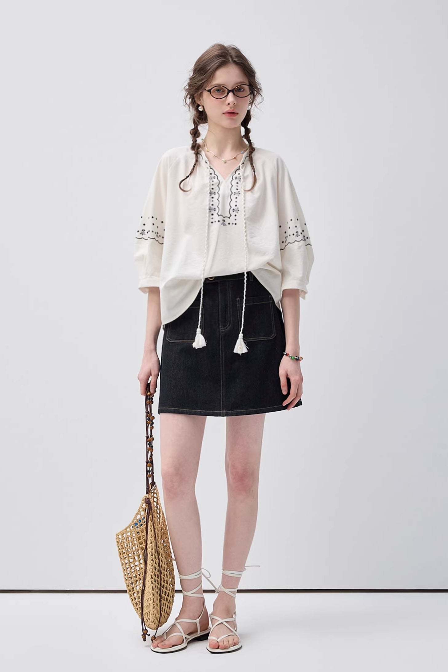 エンブロイダリーパフスリーブトップスC3643