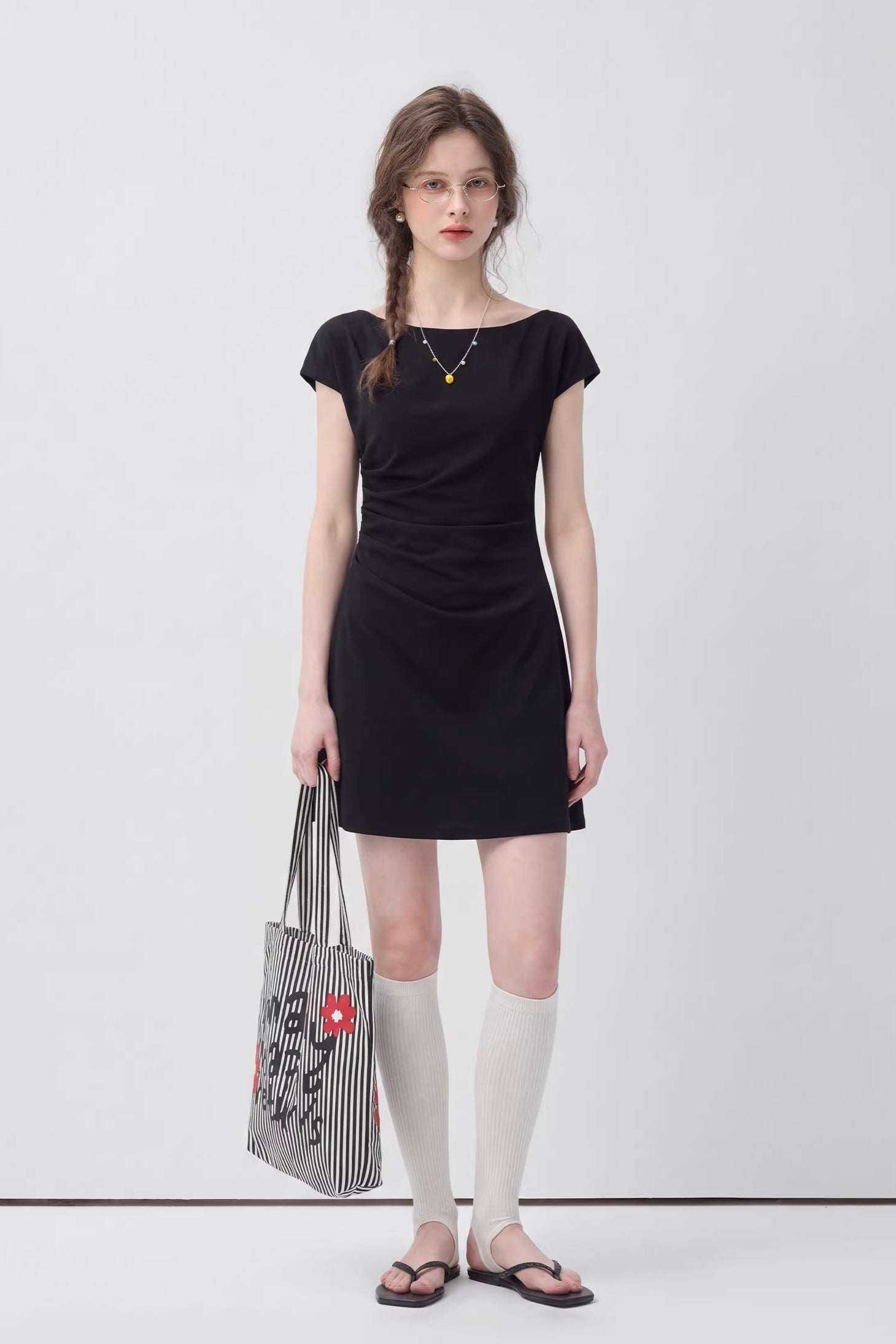 フィットシルエット半袖ワンピースC3657