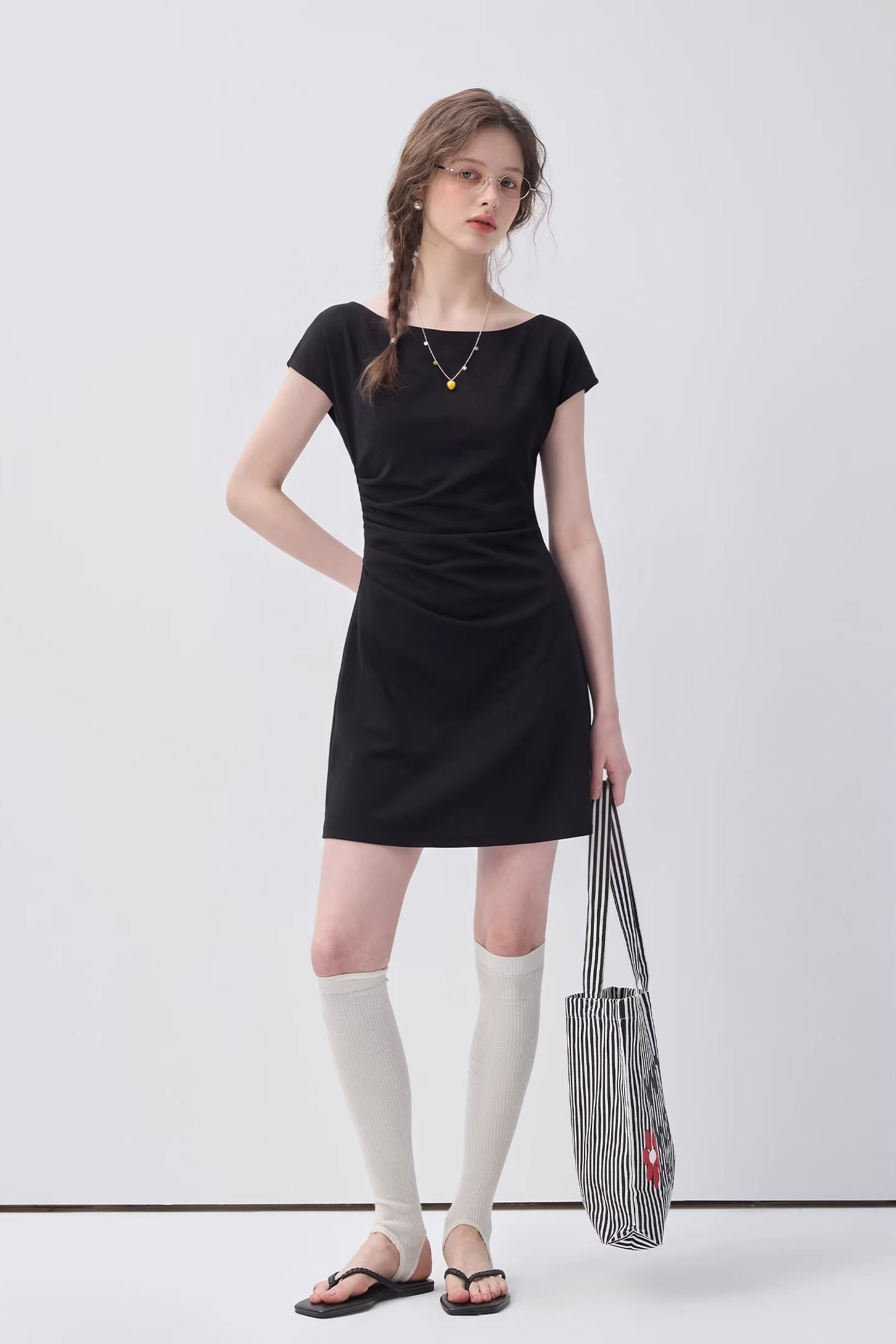 フィットシルエット半袖ワンピースC3657