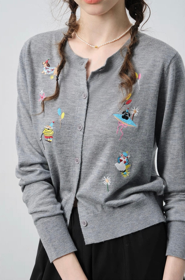 カートゥーン刺繍入りショートニット
C3064