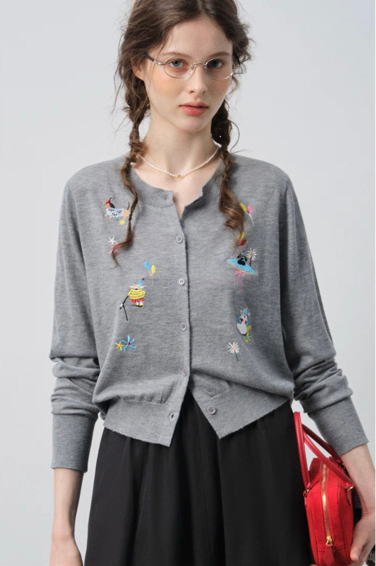 カートゥーン刺繍入りショートニット
C3064