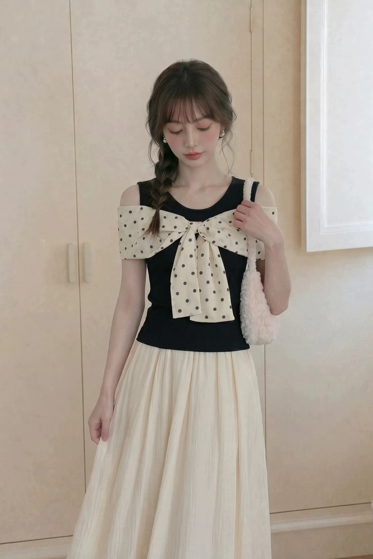 リボンステッチ入りブラック半袖TシャツC3789