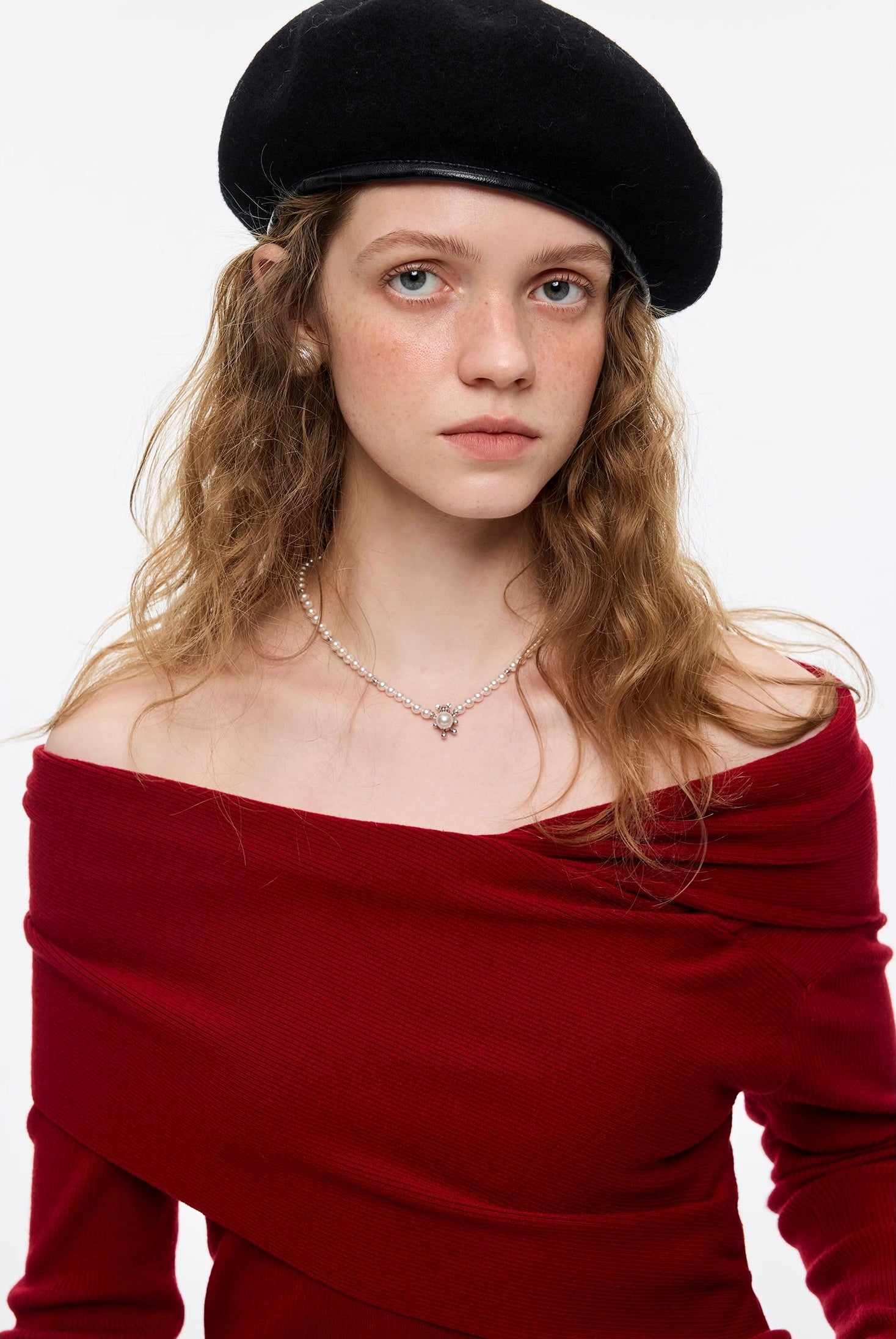 ワンショルダーギャザーウールニット
C3365