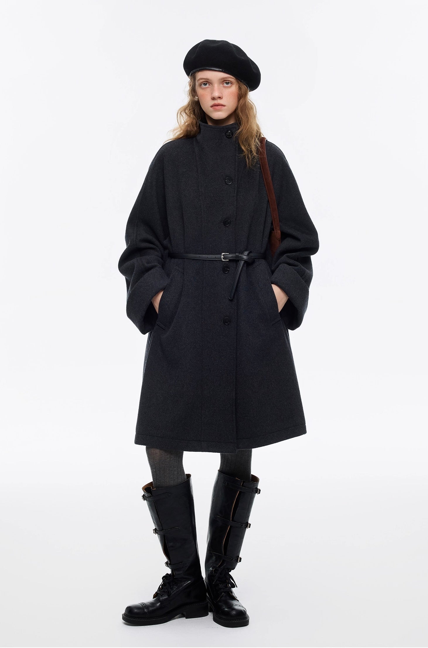 ウールスタンドカラー ケープシルエットコート
C3367