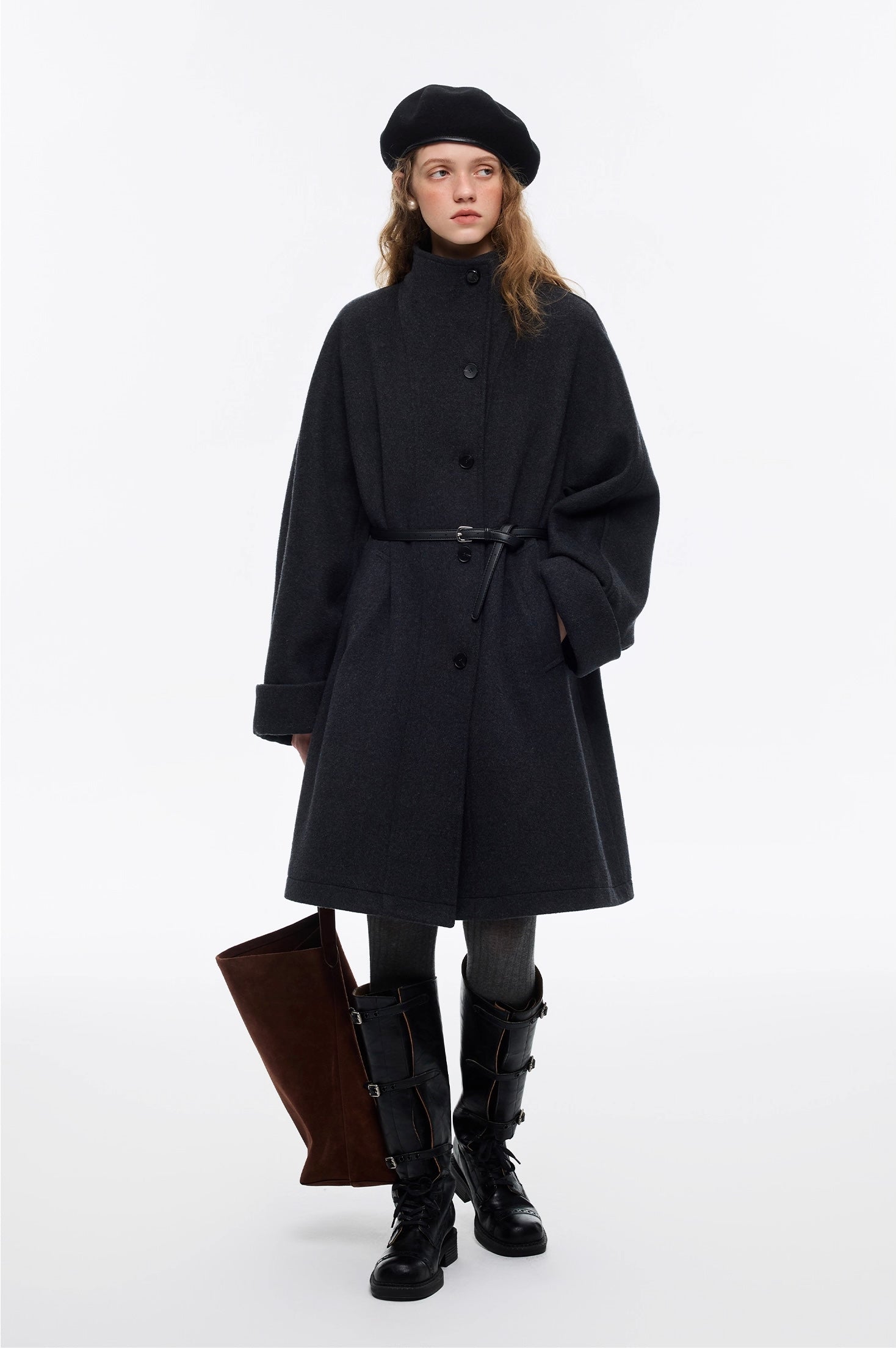 ウールスタンドカラー ケープシルエットコート
C3367