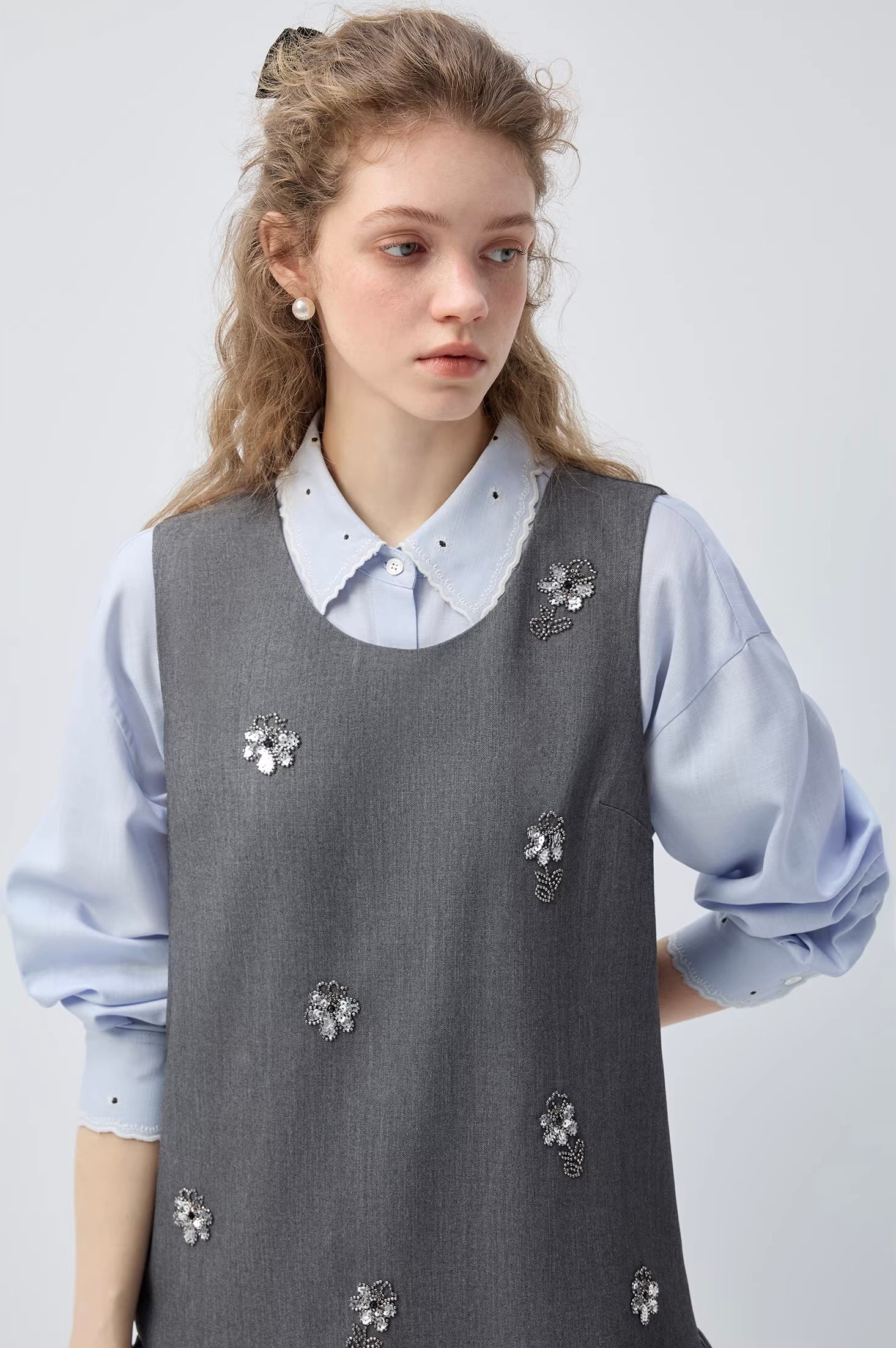 ハンドビーズエンブロイダリーワンピース
C3381