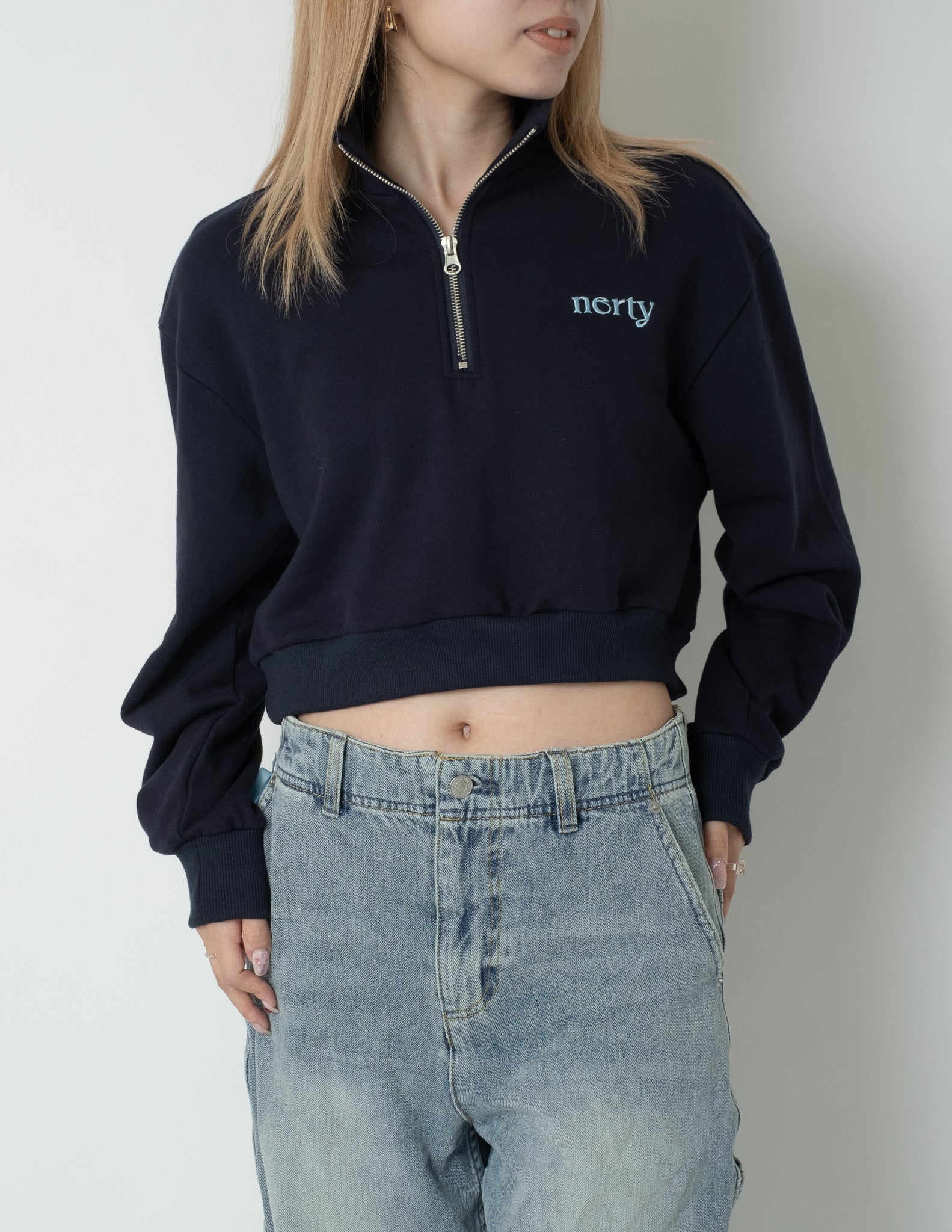 9 28 on sale Half zip crop sweatshirt NE0001