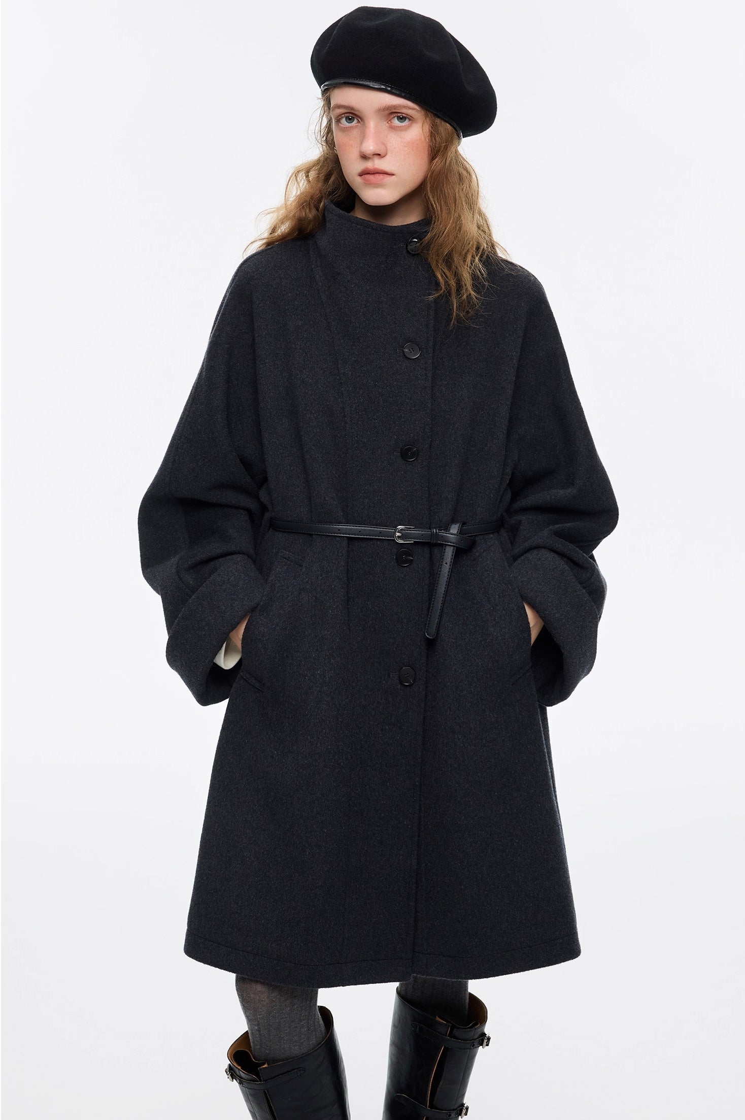 ウールスタンドカラー ケープシルエットコート
C3367