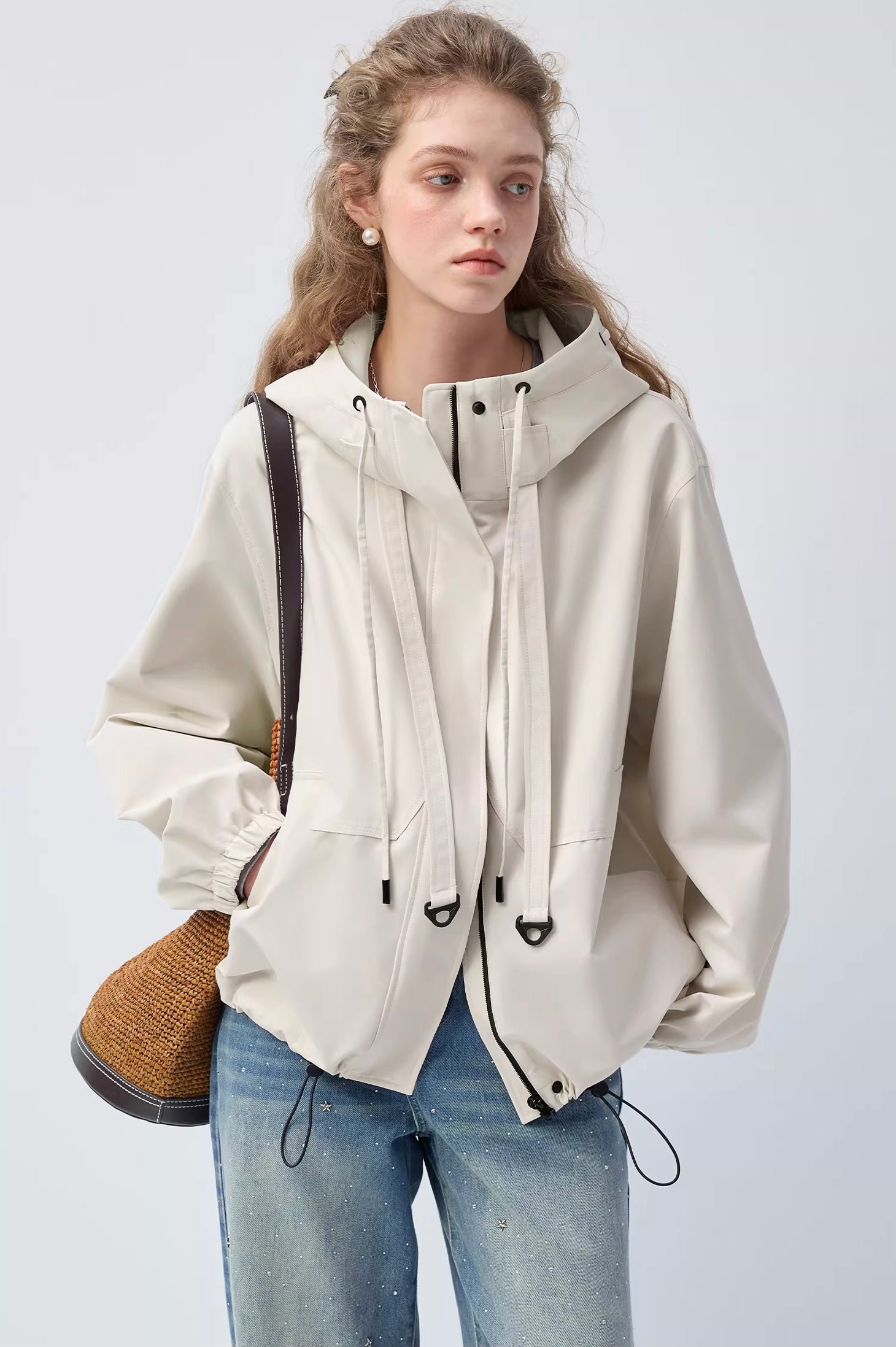 ドローストリングマットテクスチャーシェルジャケット
C3377