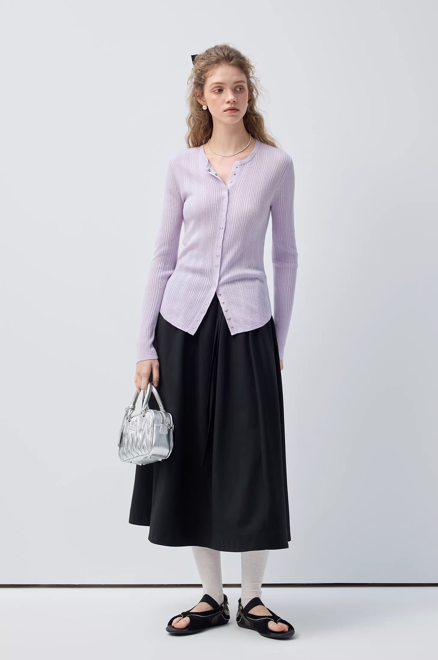 シルバーボタン ウールニットトップス
C3375