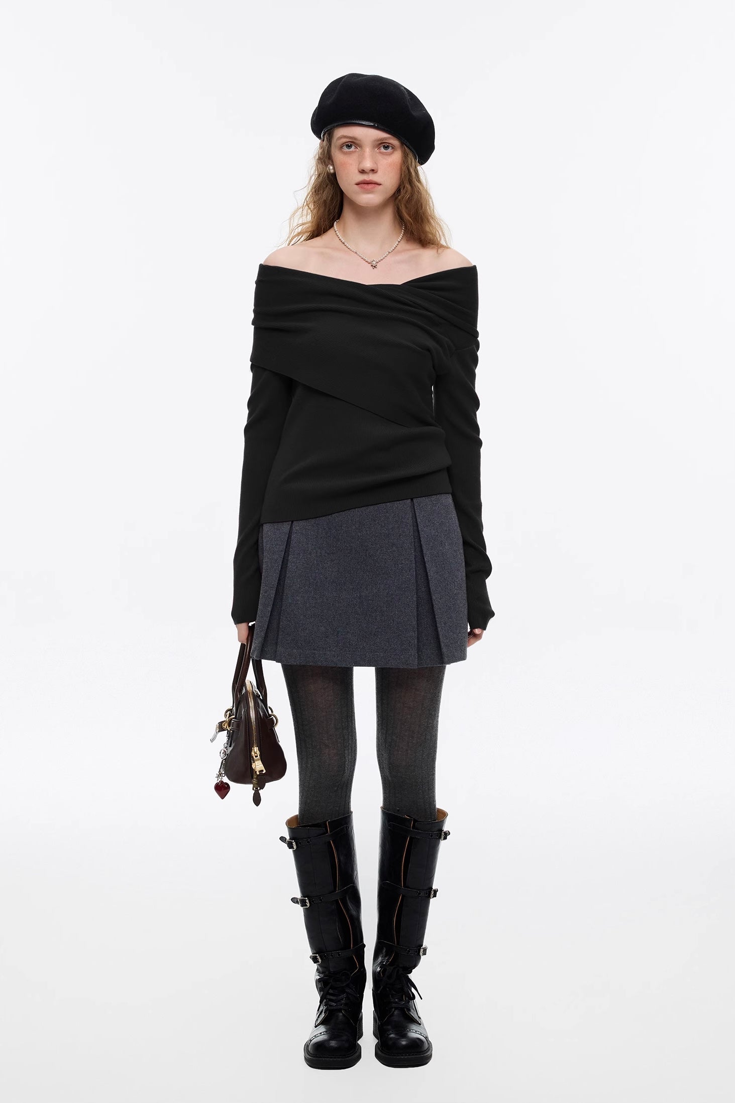 ワンショルダーギャザーウールニット
C3365