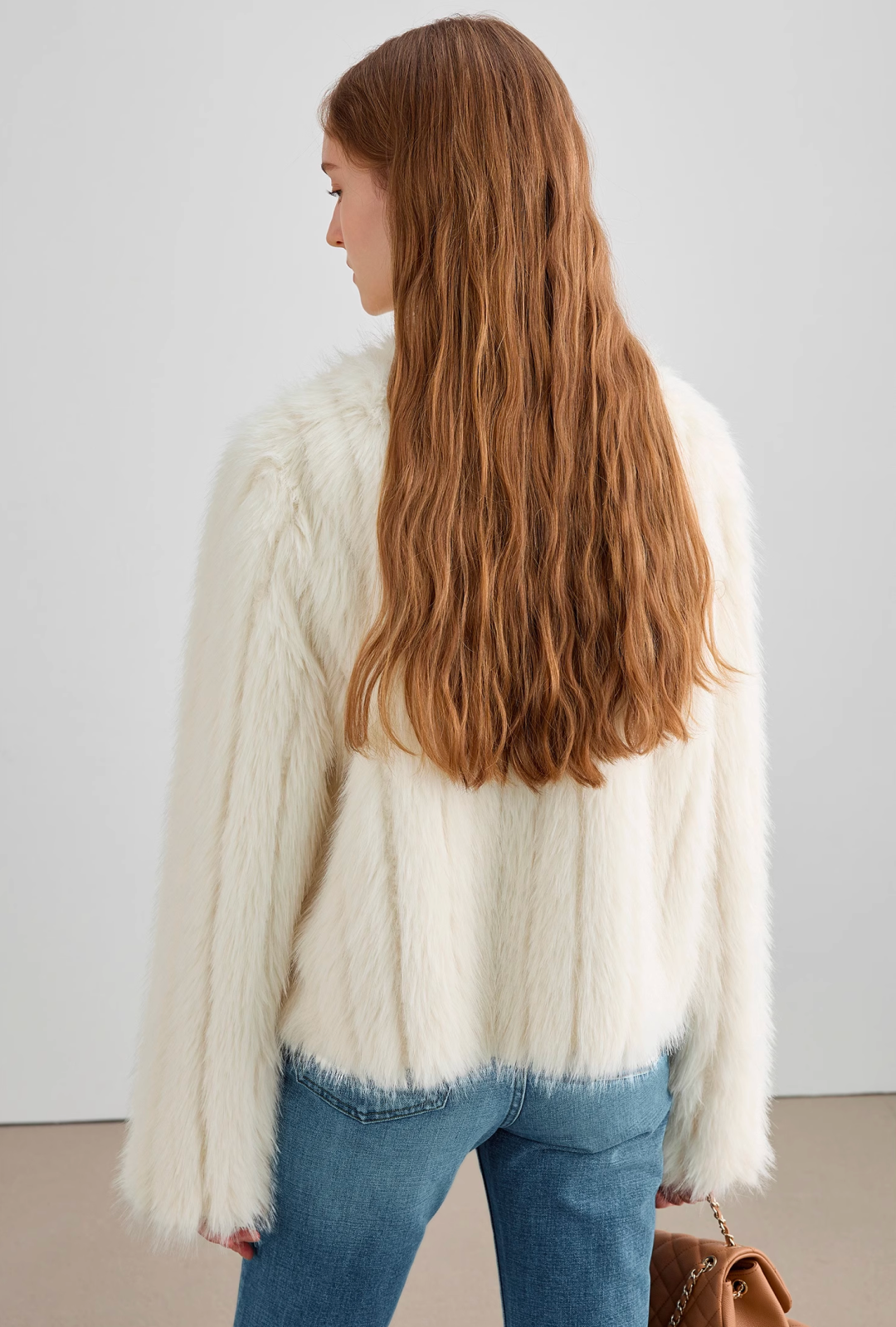 Short elegant fur jacket C1413