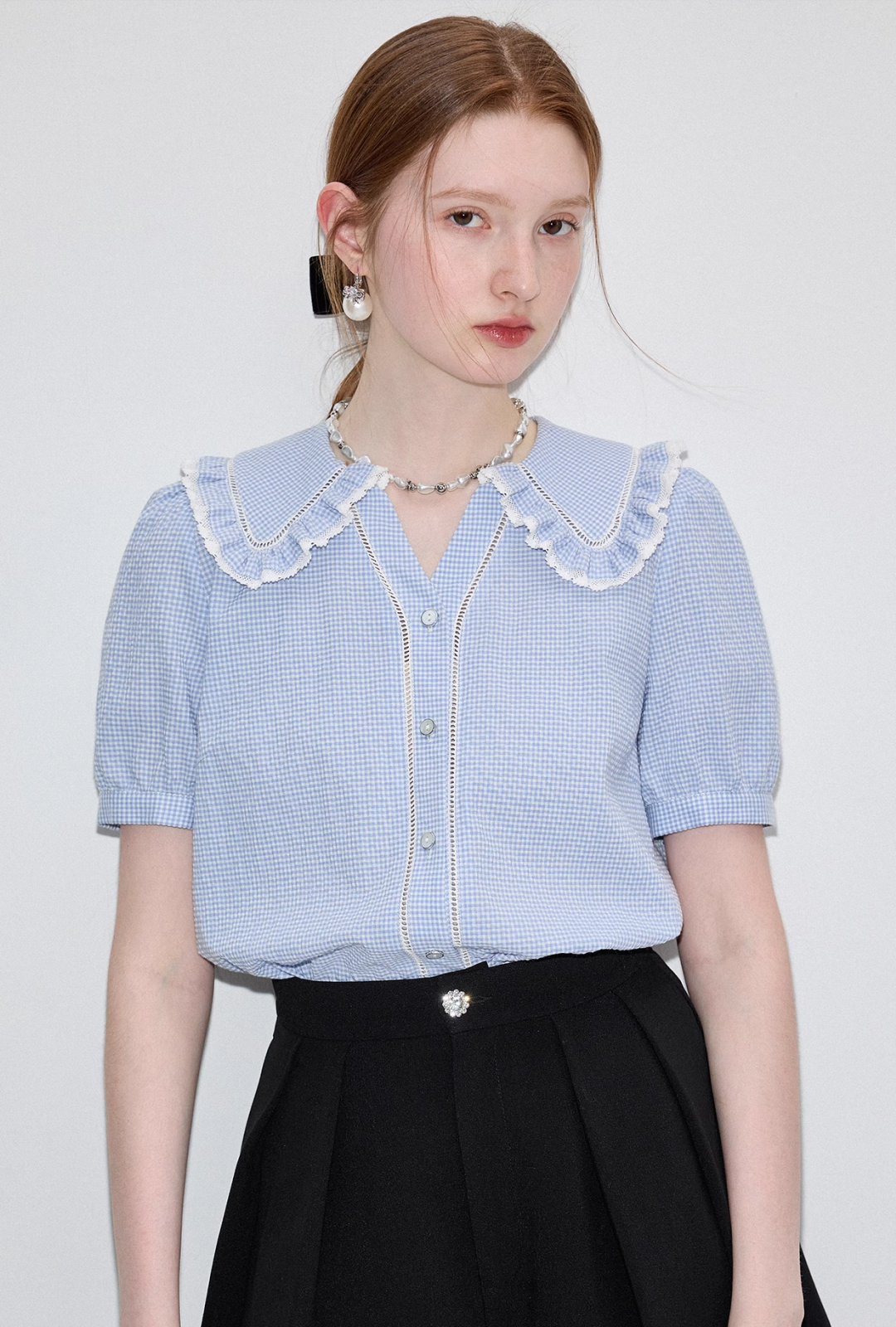Doll neck short blouse C1624