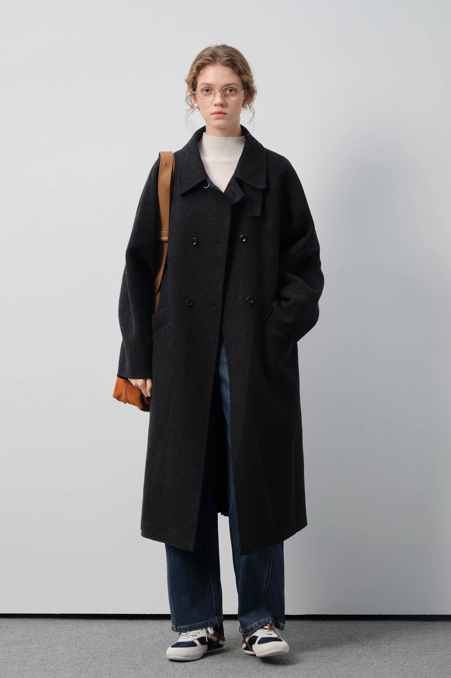 クラシカルムードウールロングコート
C3296