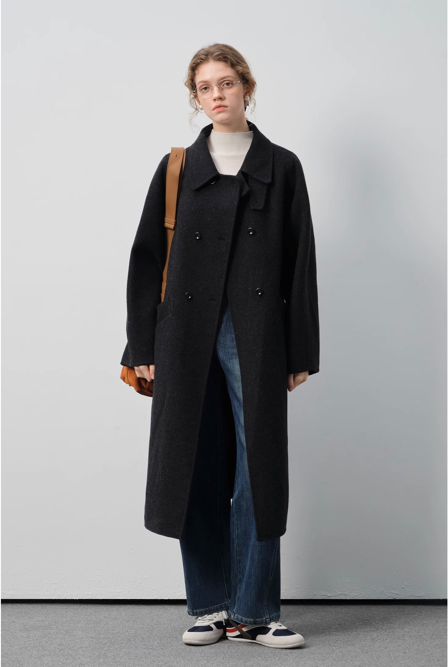 クラシカルムードウールロングコート
C3296