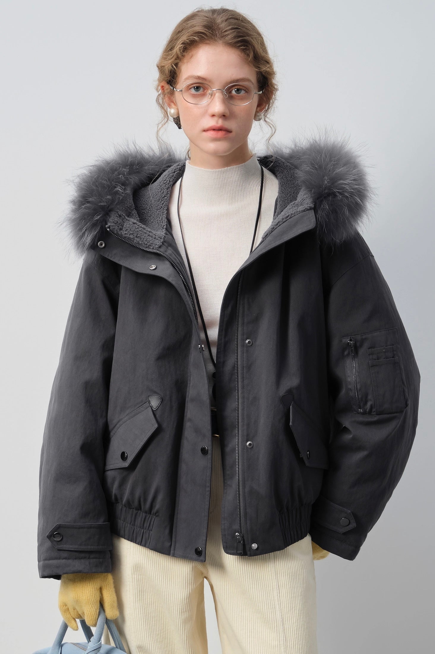 フェイクファーディープグレー ダウンコート
C3315