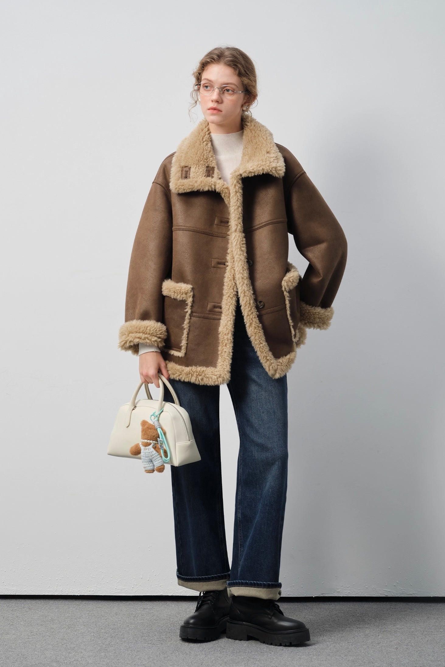 フェイクムートンリラックスショートコート
C3325