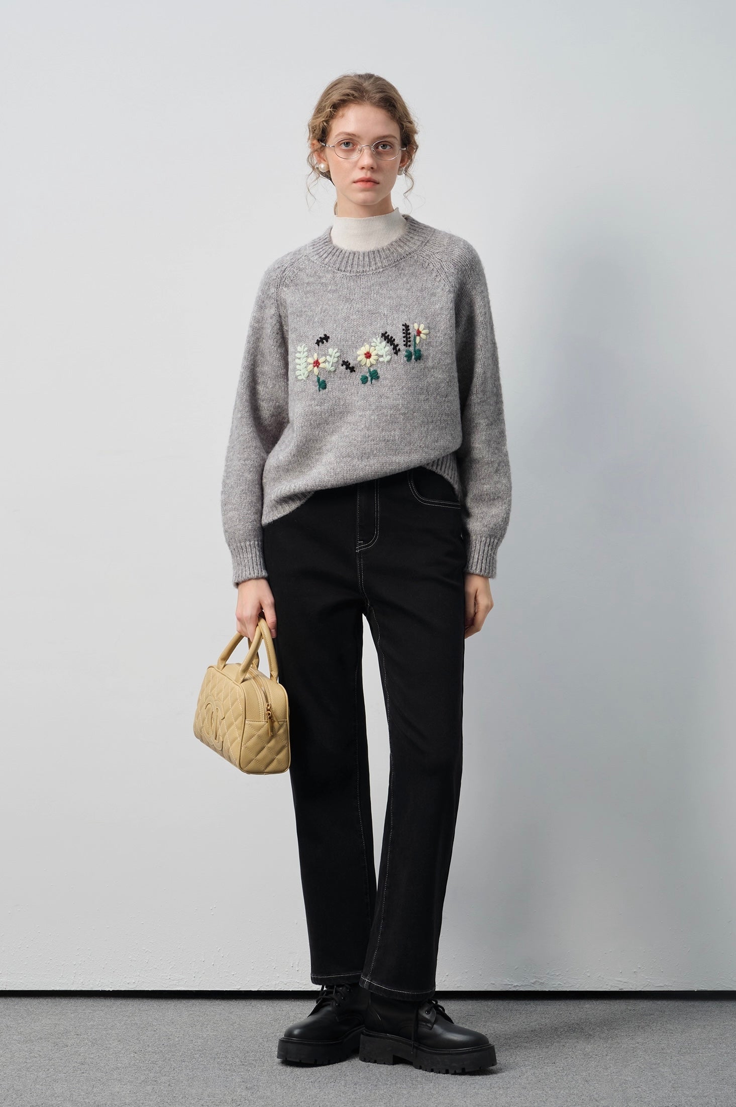 ミニマルウールブレンドニット
C3333