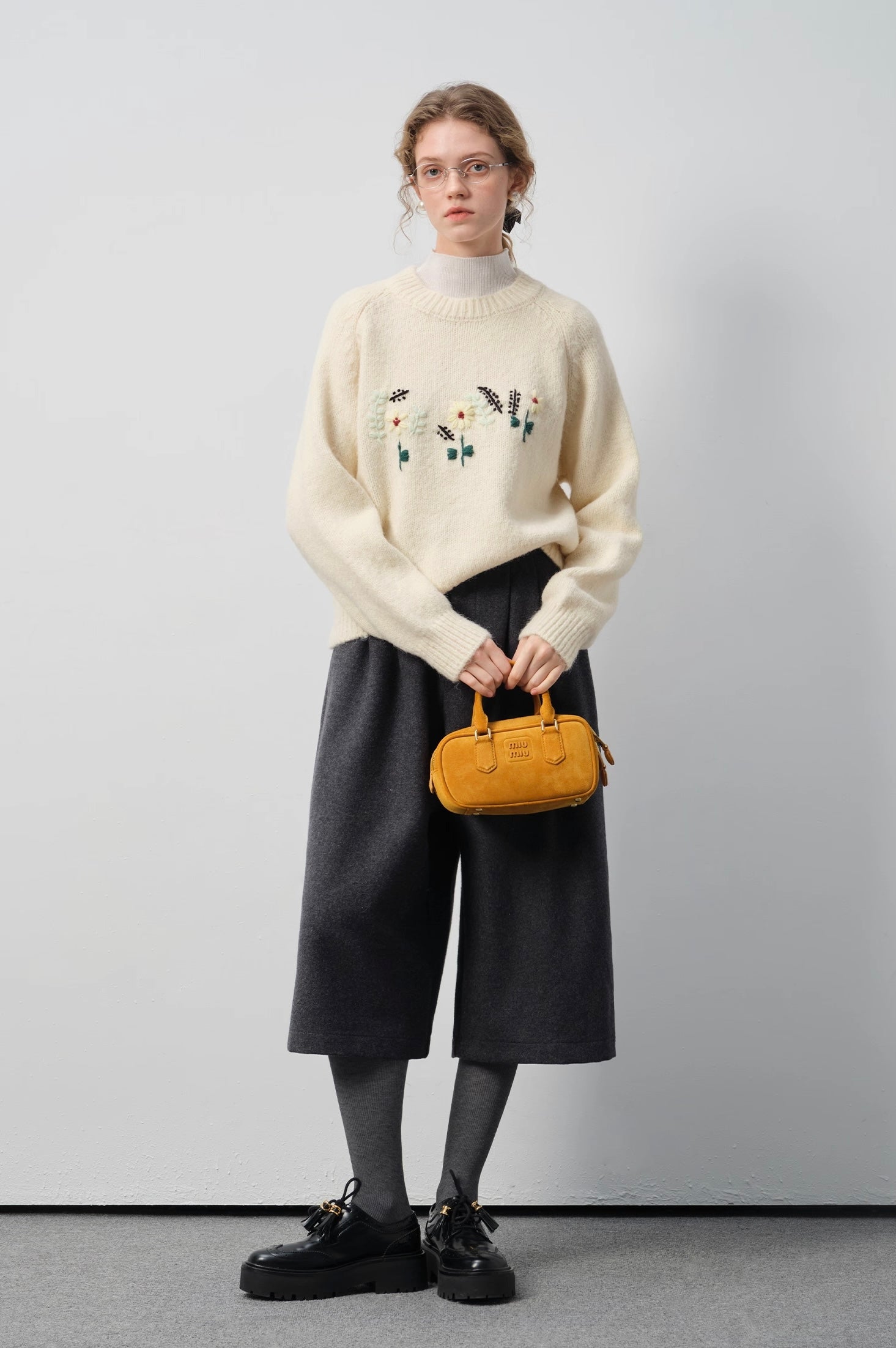 ミニマルウールブレンドニット
C3333